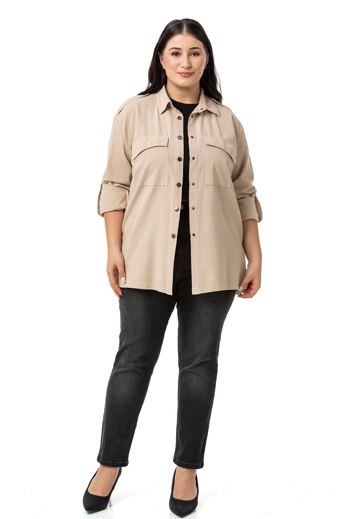 ShirtsDisentis Modest Büyük Beden Omuzdan Apoletli Katlamalı Kollu Yırtmaçlı Çıtçıtlı Ekru Gömlek DISENTIS MODESTBüyük Beden Omuzdan Apoletli Katlamalı Kollu Yırtmaçlı Çıtçıtlı Ekru Gömlek 