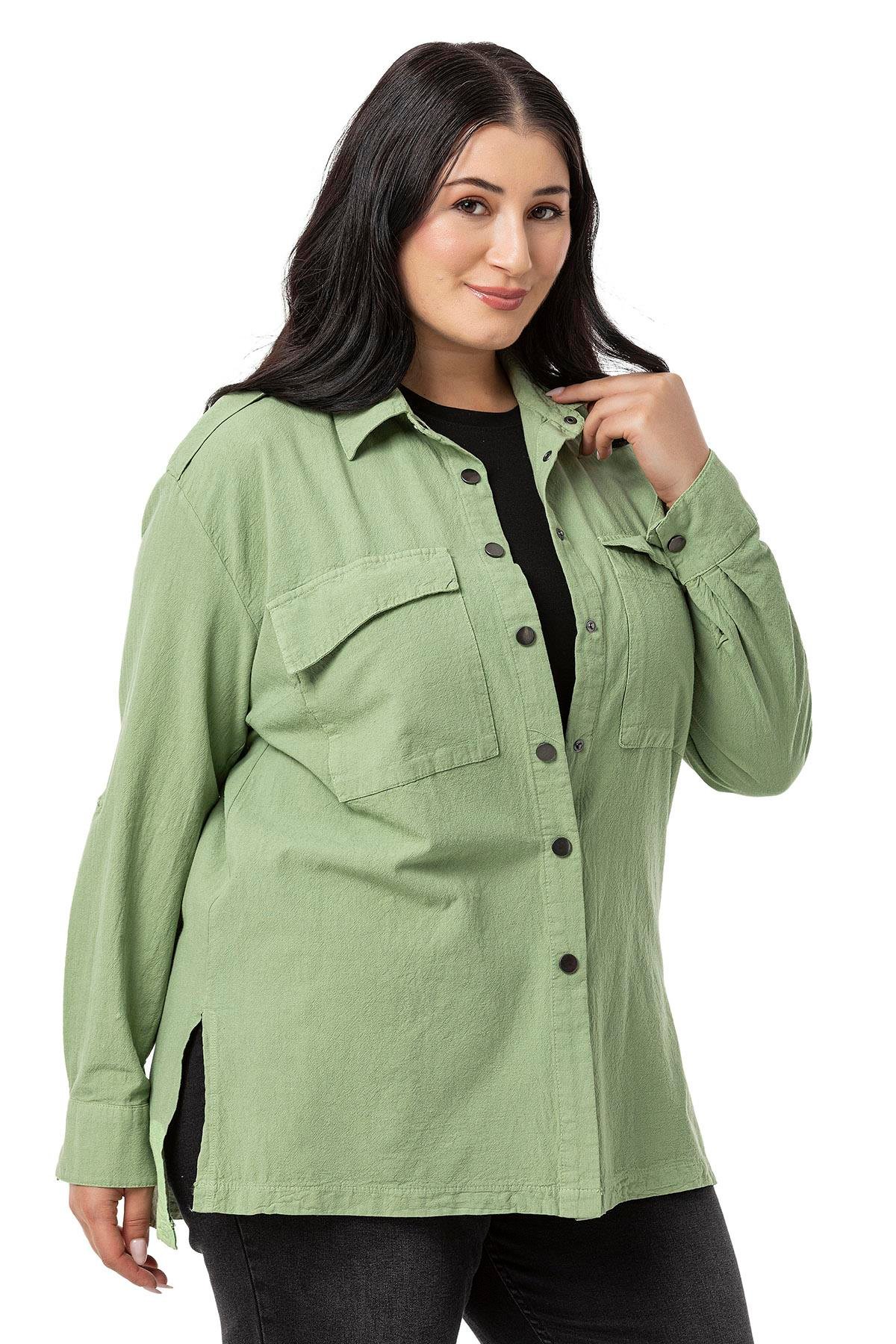 ShirtsDisentis Modest Büyük Beden Omuzdan Apoletli Katlamalı Kollu Yırtmaçlı Çıtçıtlı Yeşil Gömlek DISENTIS MODESTBüyük Beden Omuzdan Apoletli Katlamalı Kollu Yırtmaçlı Çıtçıtlı Yeşil Gömlek 