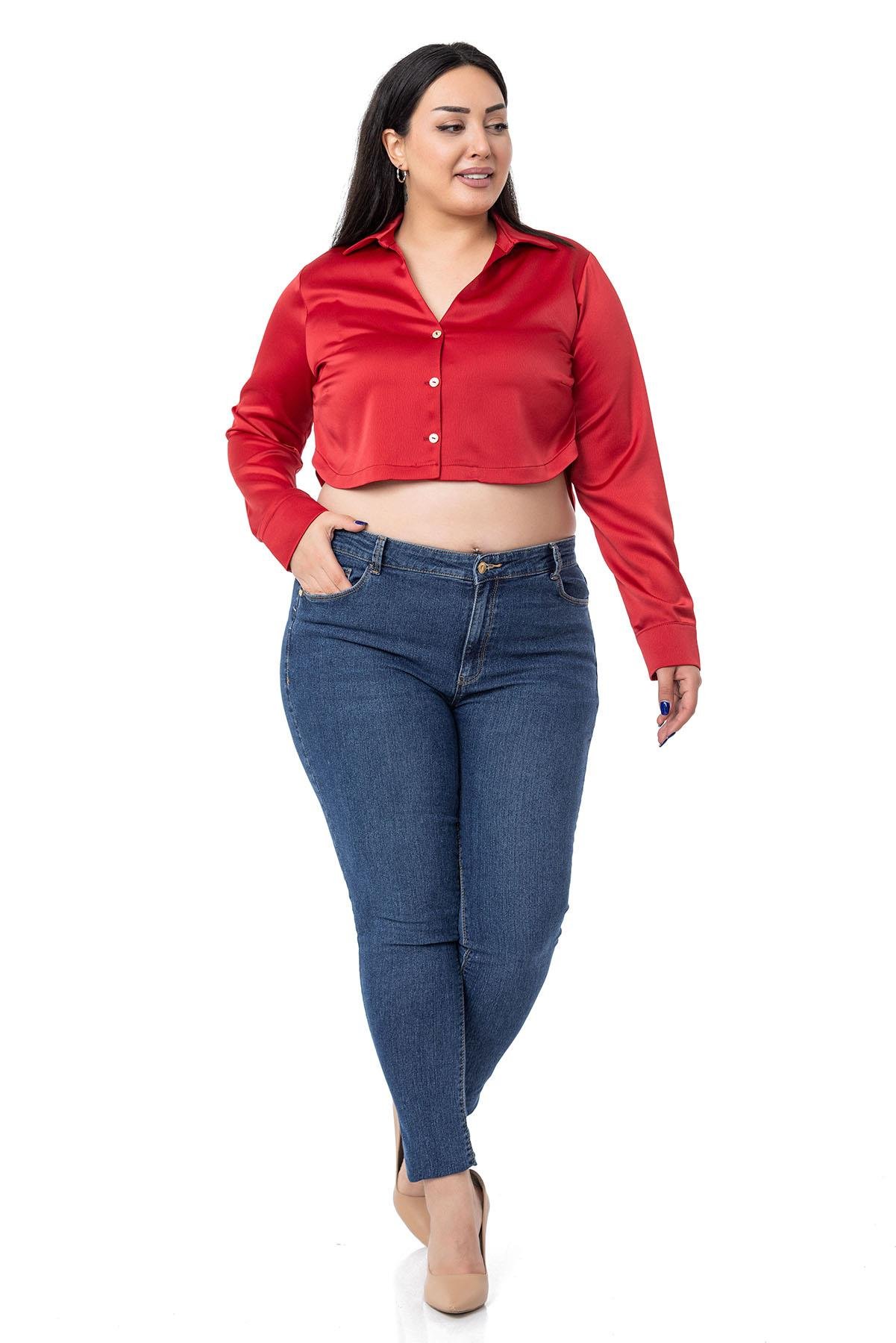 GömlekDISENTIS MODEST GENC BUYUK BEDEN SATEN CROP GOMLEKDISENTIS MODESTBüyük Beden Saten Manşetli Kırmızı Crop Gömlek