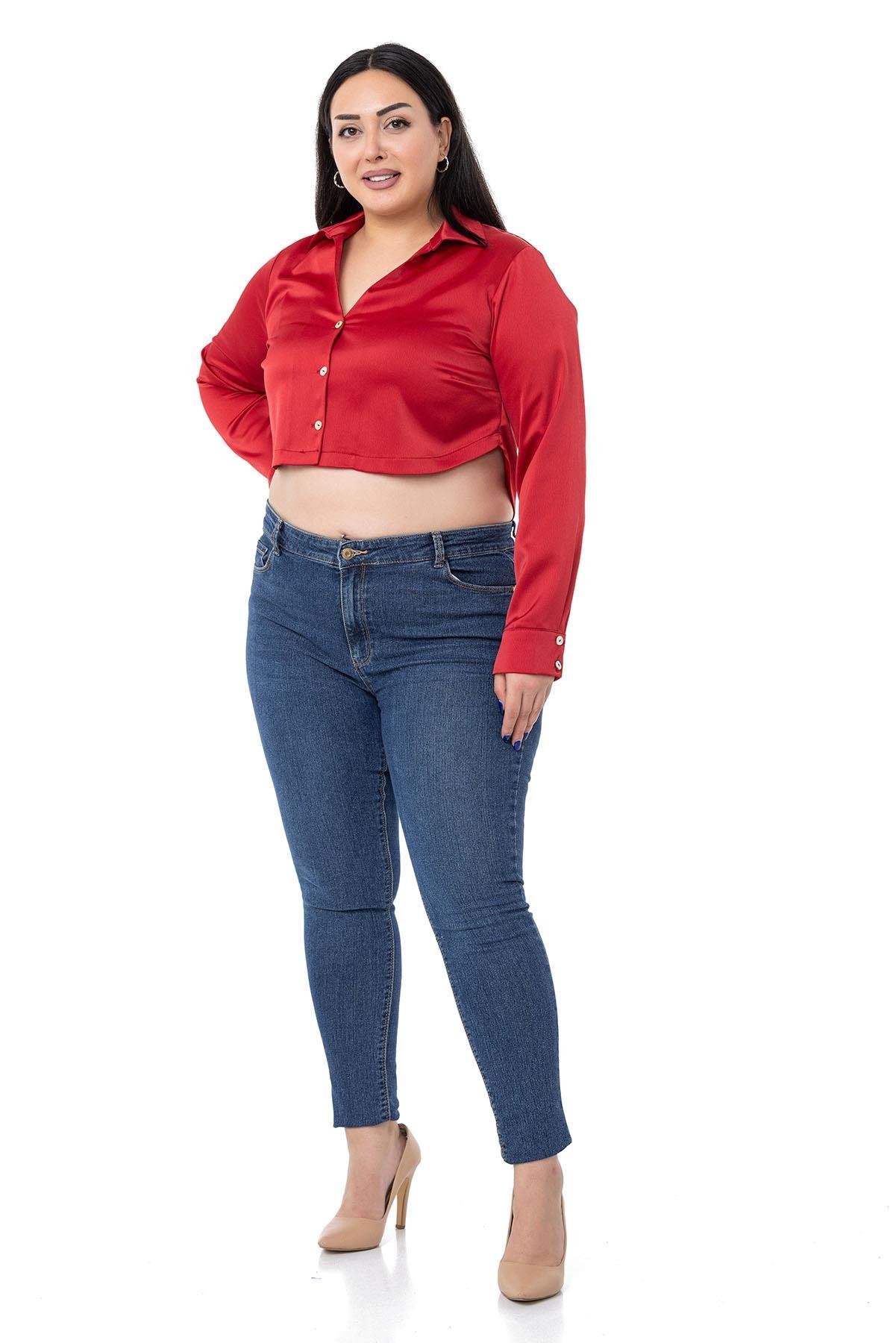 GömlekDISENTIS MODEST GENC BUYUK BEDEN SATEN CROP GOMLEKDISENTIS MODESTBüyük Beden Saten Manşetli Kırmızı Crop Gömlek
