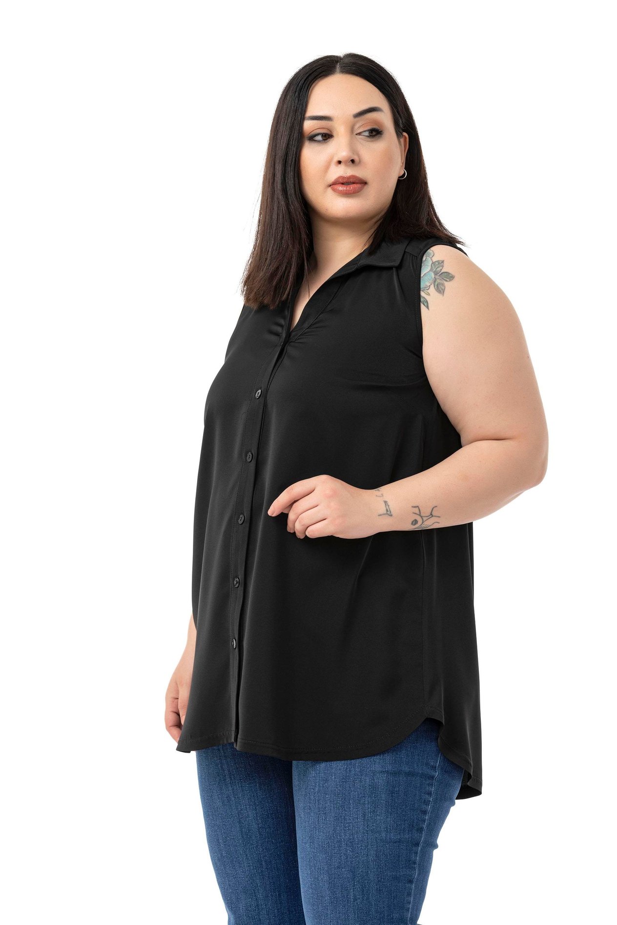 ShirtsDisentis Modest Büyük Beden Sırtta Plikaşe Detaylı Kolsuz Siyah GömlekDISENTIS MODESTBüyük Beden Sırtta Plikaşe Detaylı Kolsuz Siyah Gömlek