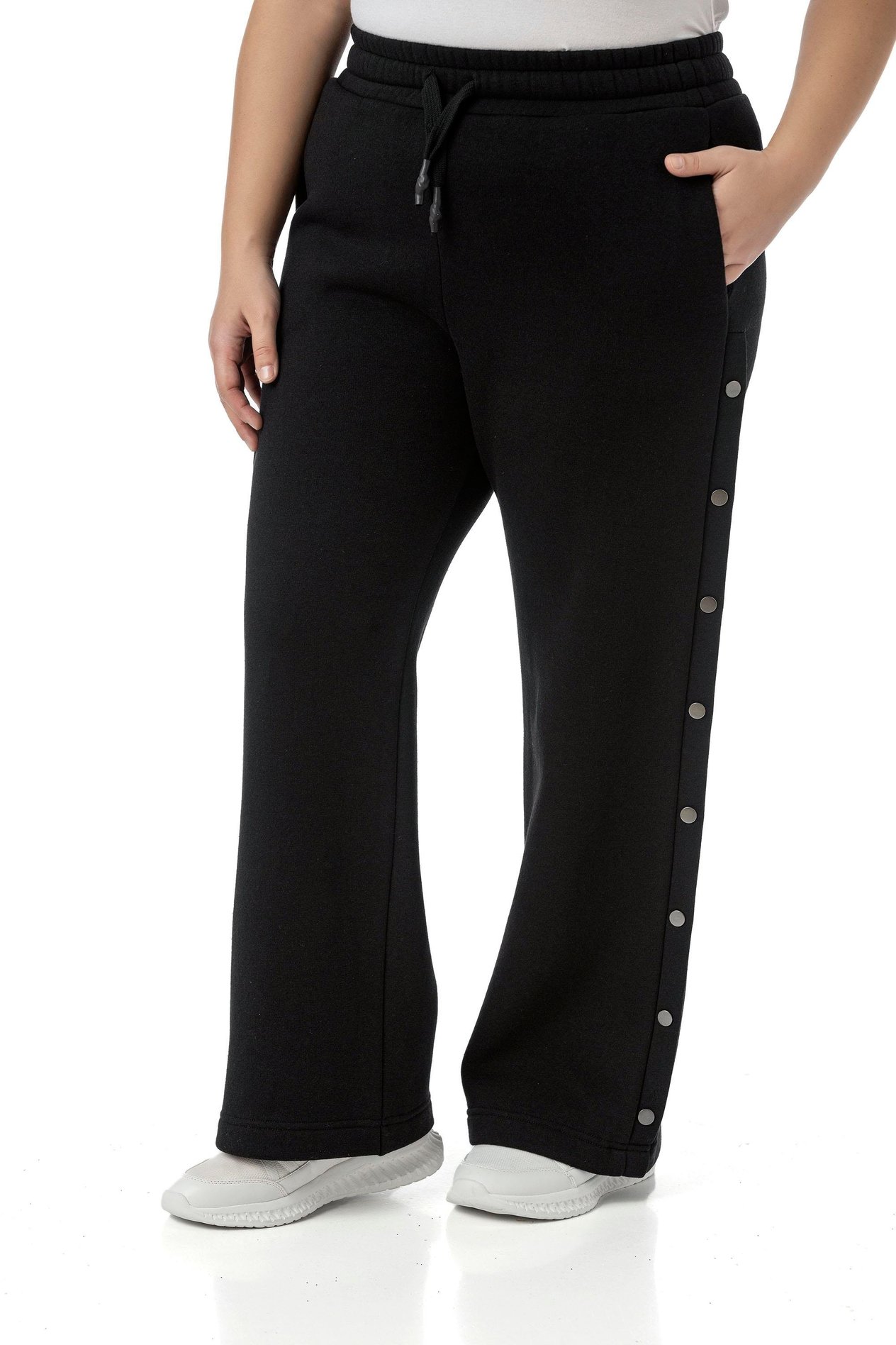 PantsDisentis Modest Büyük Beden Beli Lastikli ve İp Büzgülü Yanlarda Süs Çıtçıt Detaylı Siyah Eşofman PantolonDISENTIS MODESTBüyük Beden Beli Lastikli ve İp Büzgülü Yanlarda Süs Çıtçıt Detaylı Siyah Eşofman Pantolon