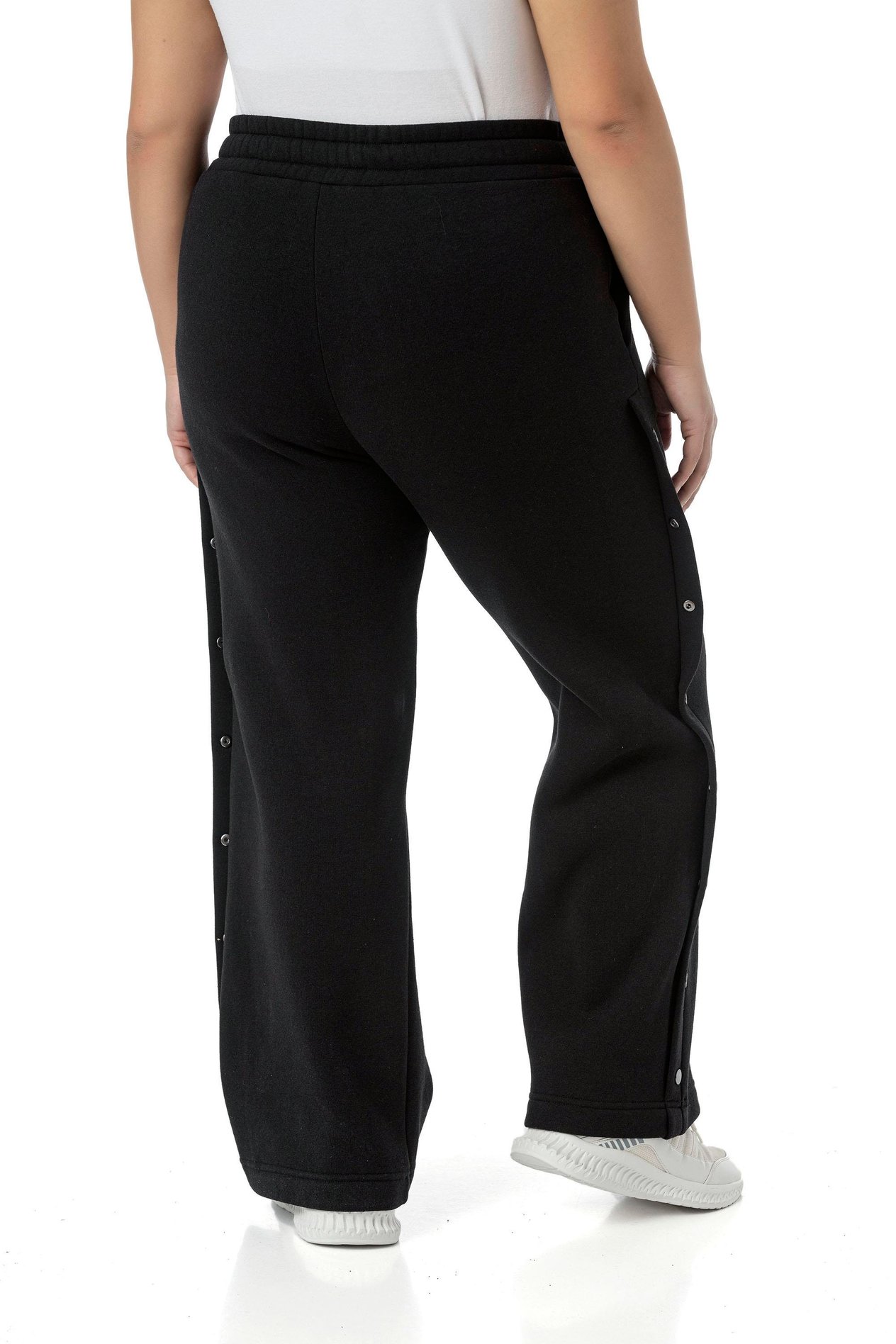 PantsDisentis Modest Büyük Beden Beli Lastikli ve İp Büzgülü Yanlarda Süs Çıtçıt Detaylı Siyah Eşofman PantolonDISENTIS MODESTBüyük Beden Beli Lastikli ve İp Büzgülü Yanlarda Süs Çıtçıt Detaylı Siyah Eşofman Pantolon