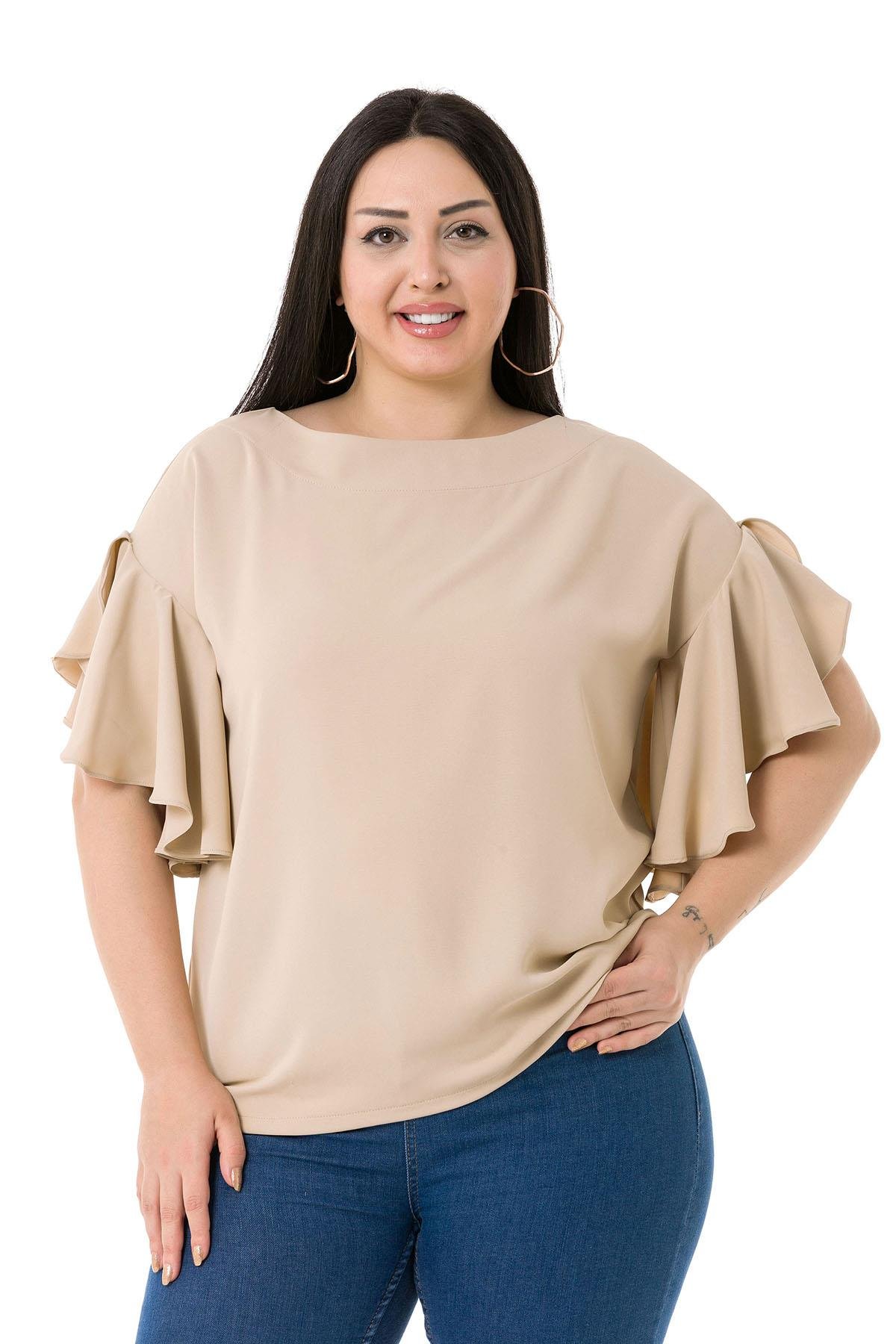TEK KALANLARDisentis Modest Kolları Fırfırlı Kayık Yaka Bej BluzDISENTIS MODESTBüyük Beden Kolları Fırfırlı Kayık Yaka Bej Bluz