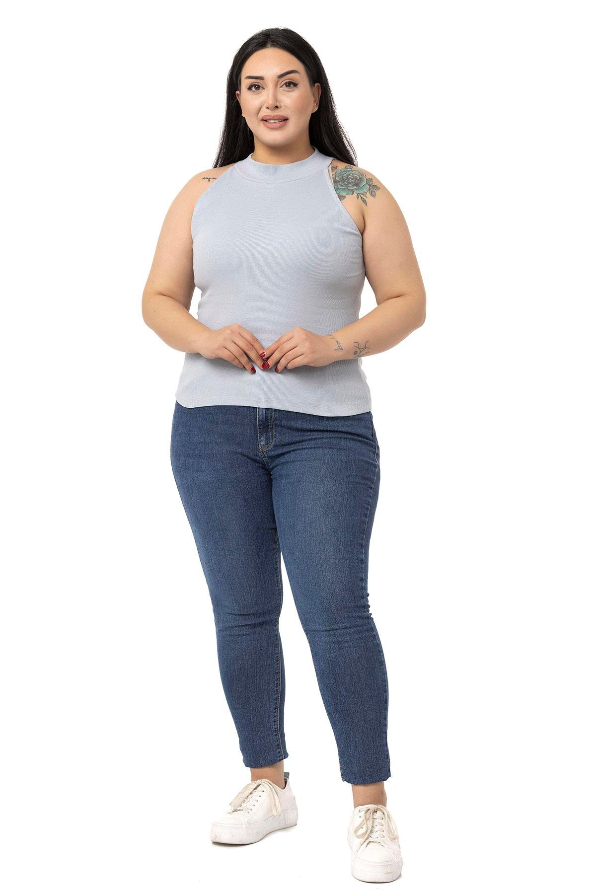 TopDISENTIS MODEST GENC BUYUK BEDEN KAŞKORSE YARIM BALIKCI HALTER YAKA BODYDISENTIS MODESTBüyük Beden Halter Yaka Yarım Balıkçı Fitilli Kaşkorse Gri Body