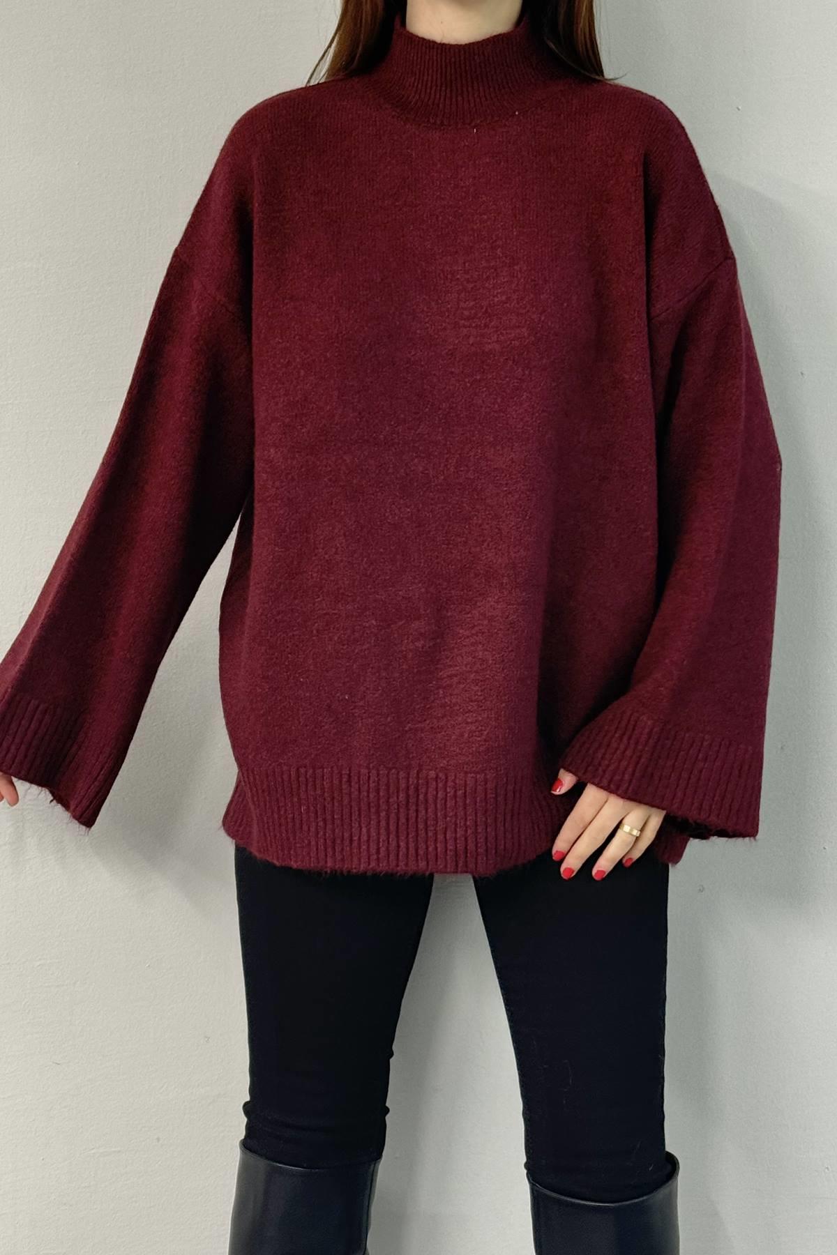 DİK YAKA OVERSIZE TRIKO KAZAK