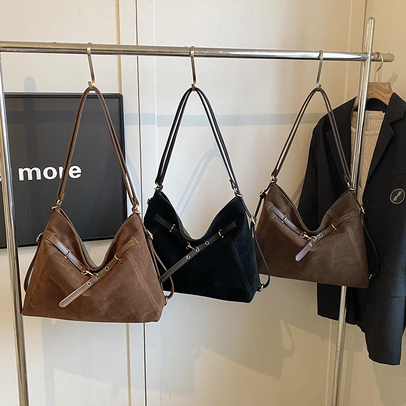 Tcherchi Büyük Kapasiteli Kemer Dekorasyonlu Kadın Omuz Çantası, Tote Bag Çanta