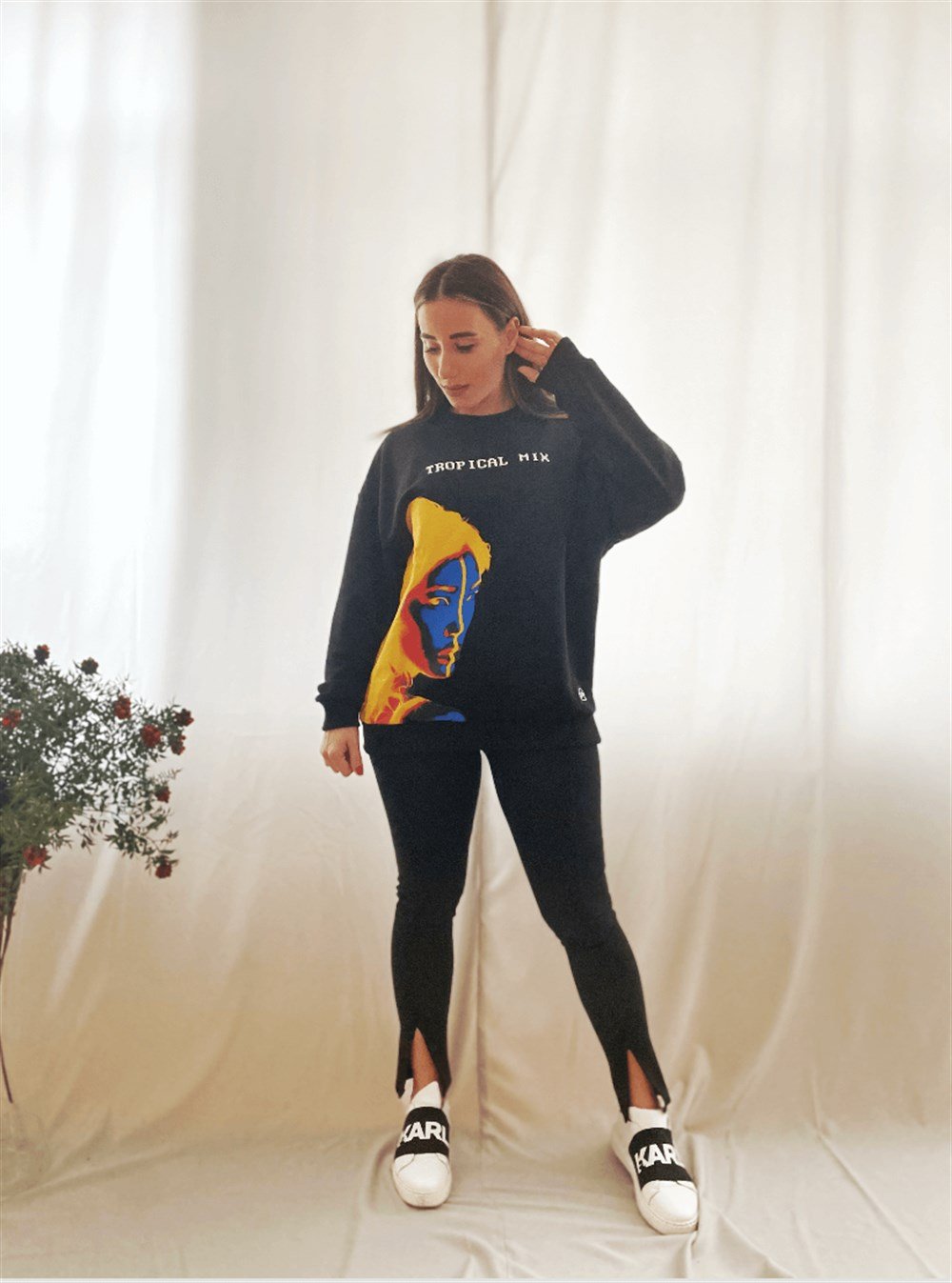KIZ DETAYLI SWEAT