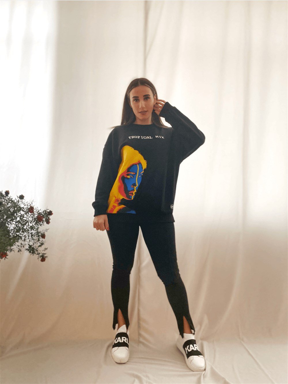KIZ DETAYLI SWEAT