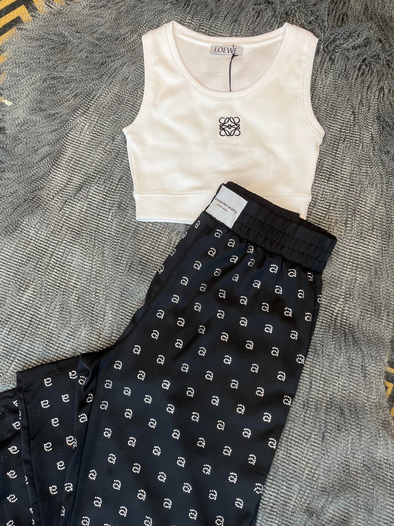 YENİ SEZON LOEWE BEYAZ CROP TOP