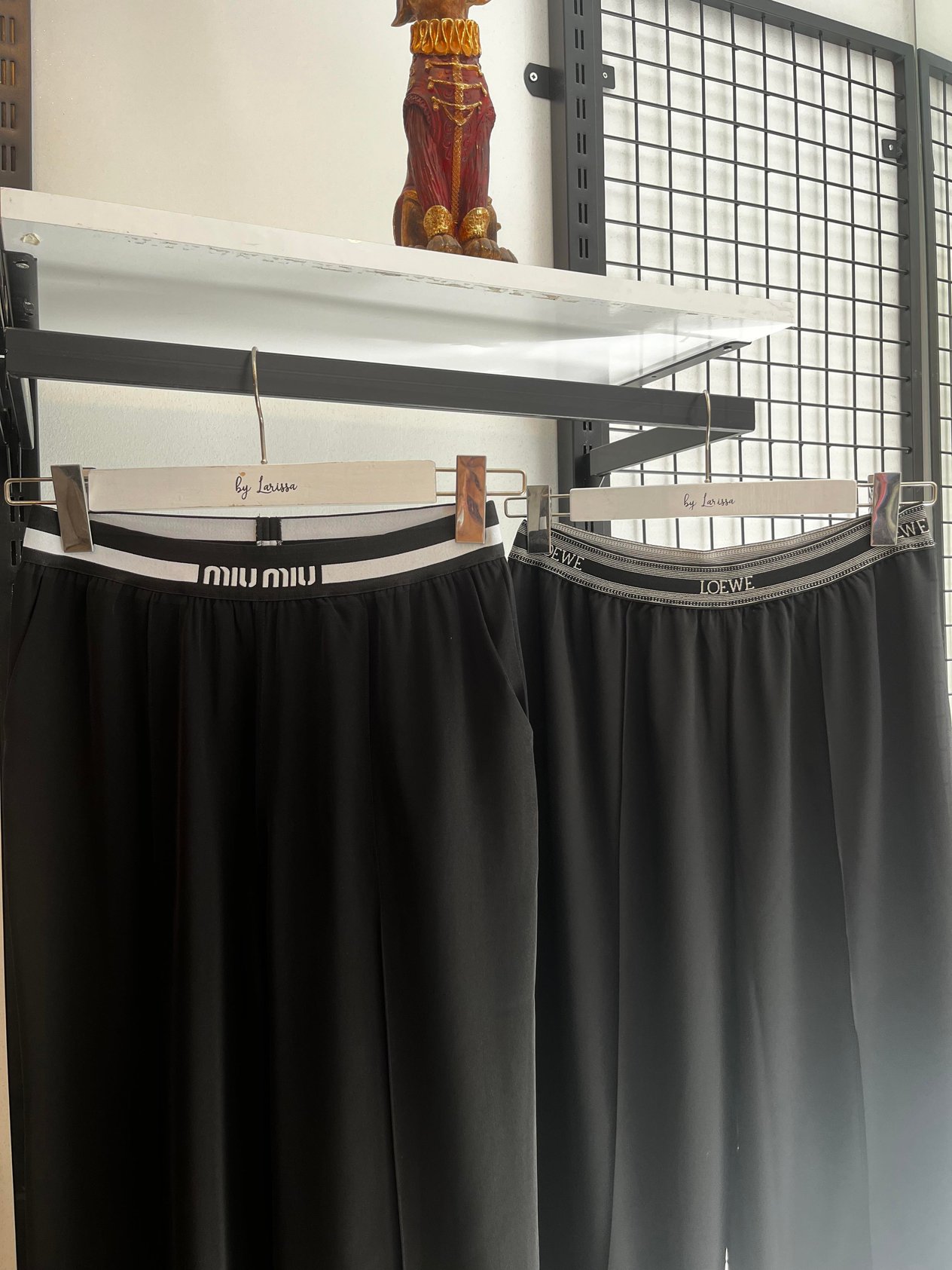 YENİ SEZON MİU SİYAH PANTOLON