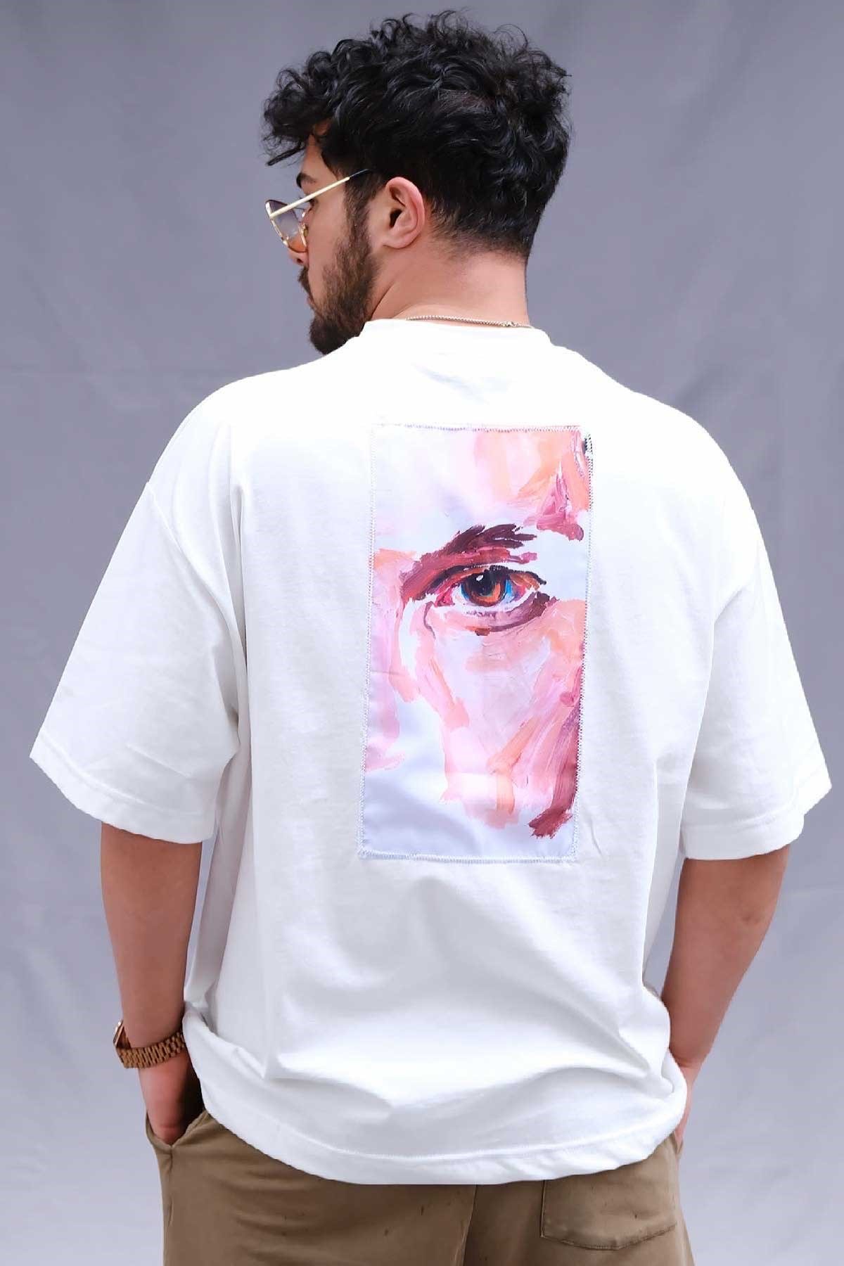 Oversize Beyaz T-Shirt Göz