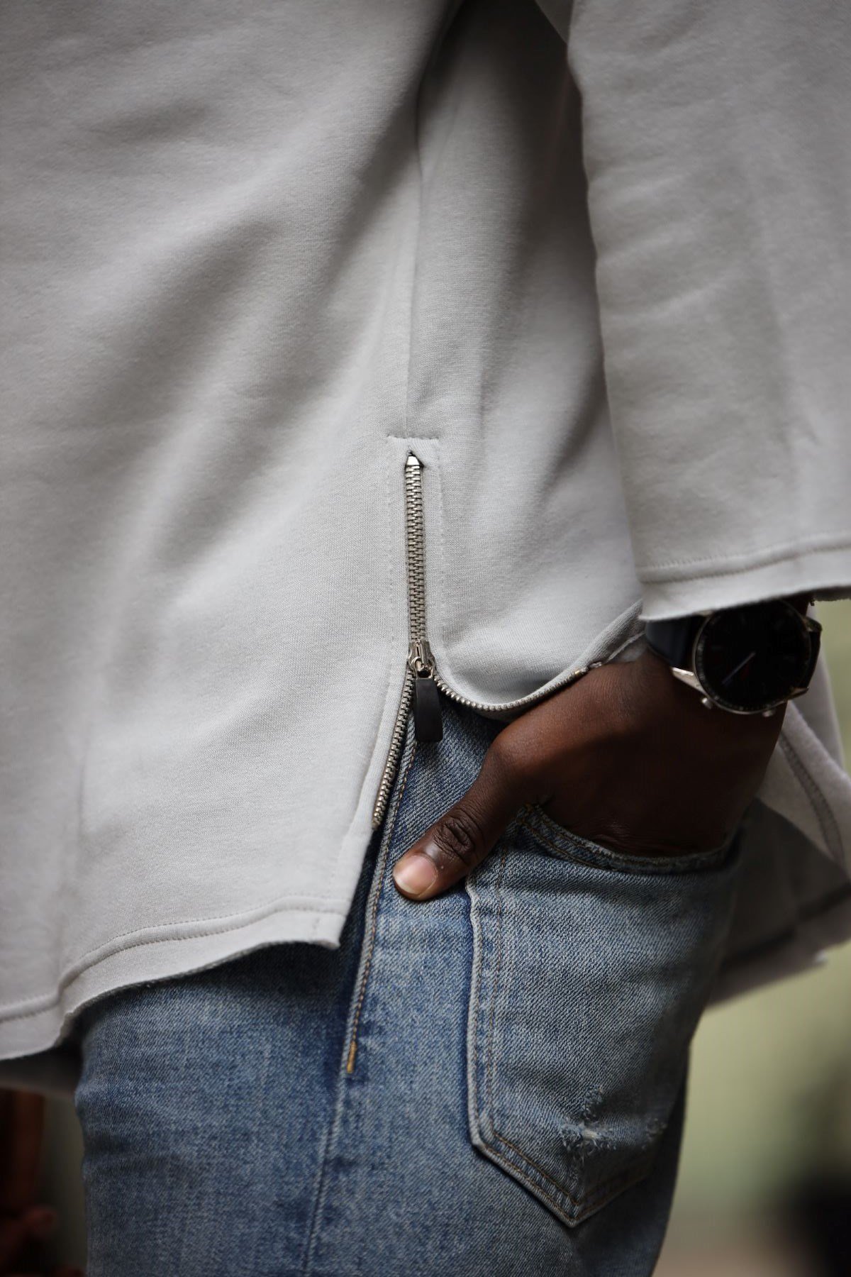 Oversize Yandan Fermuarlı Sweatshirt Beyaz