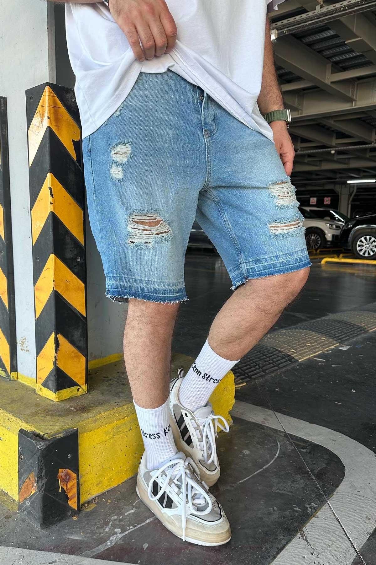 Yırtık Açık Mavi Kot Şort