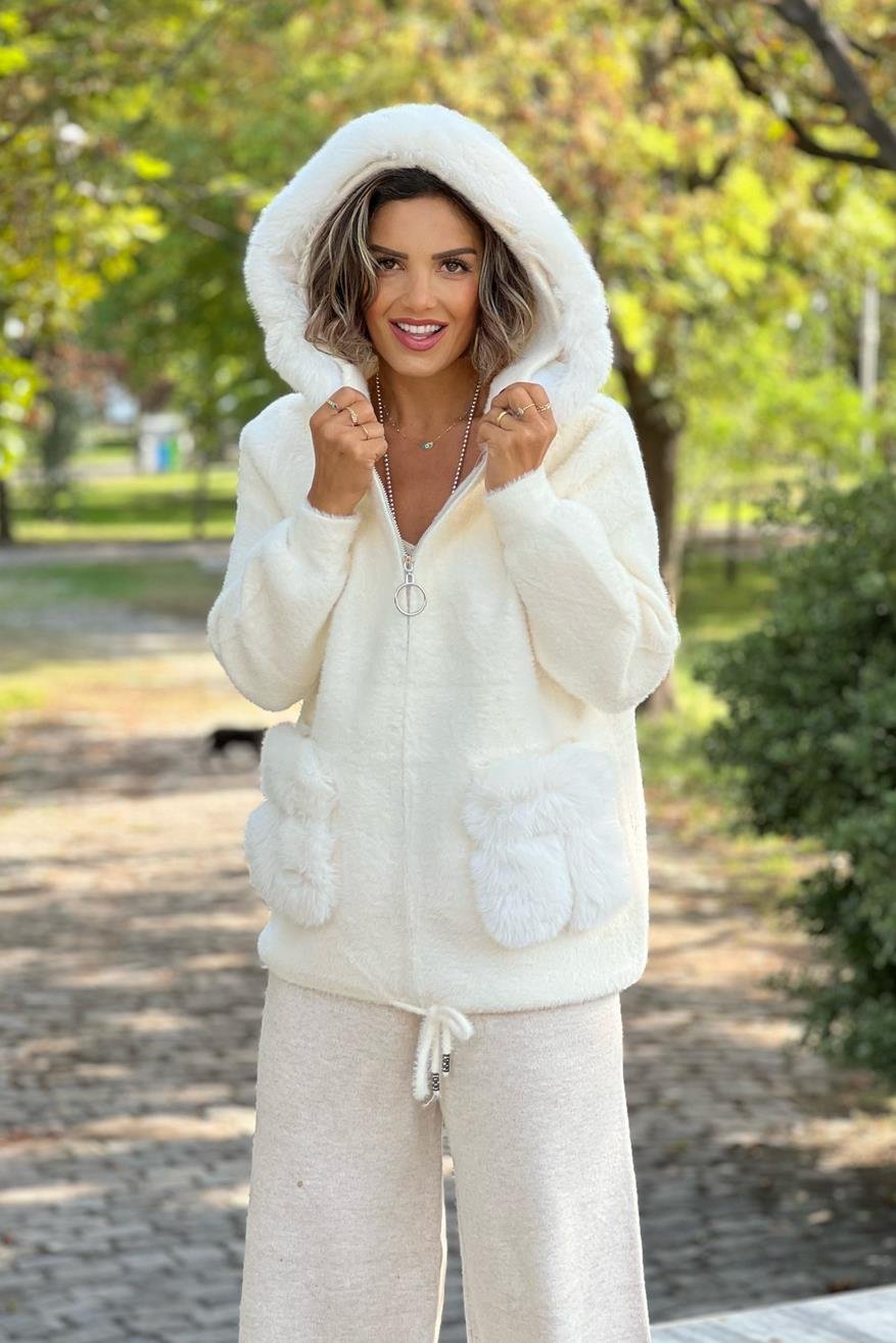Beyaz Renk Kürklü Angora Mont