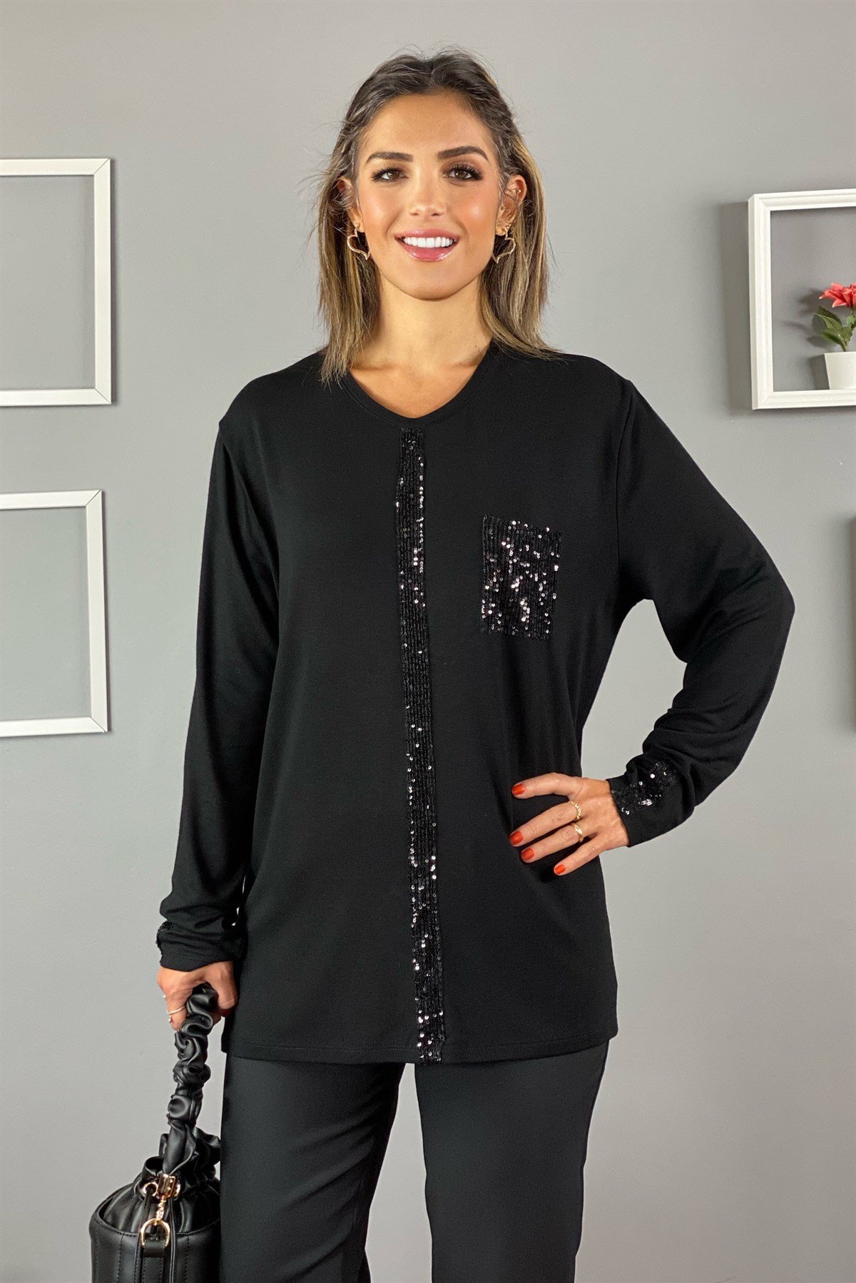 Siyah Pul Payet Detaylı Bluz