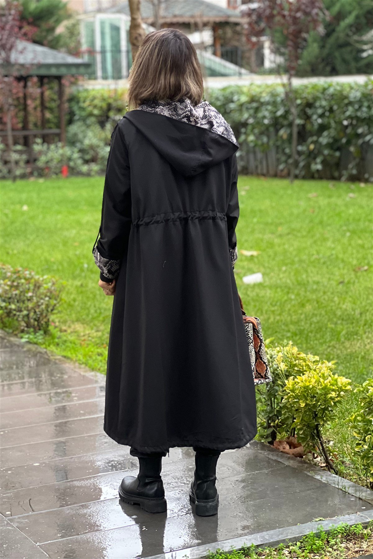 Siyah Trençkot