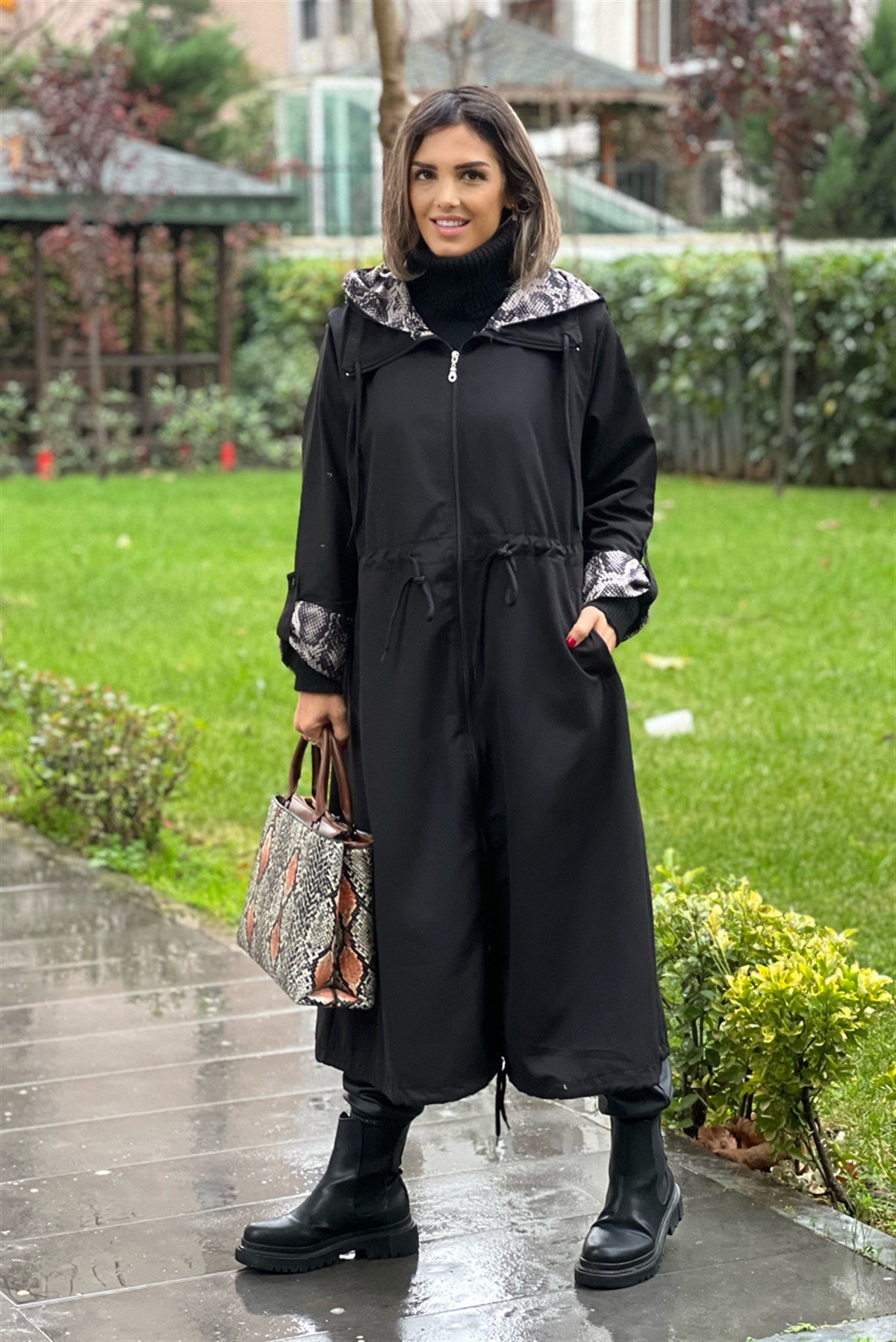 Siyah Trençkot