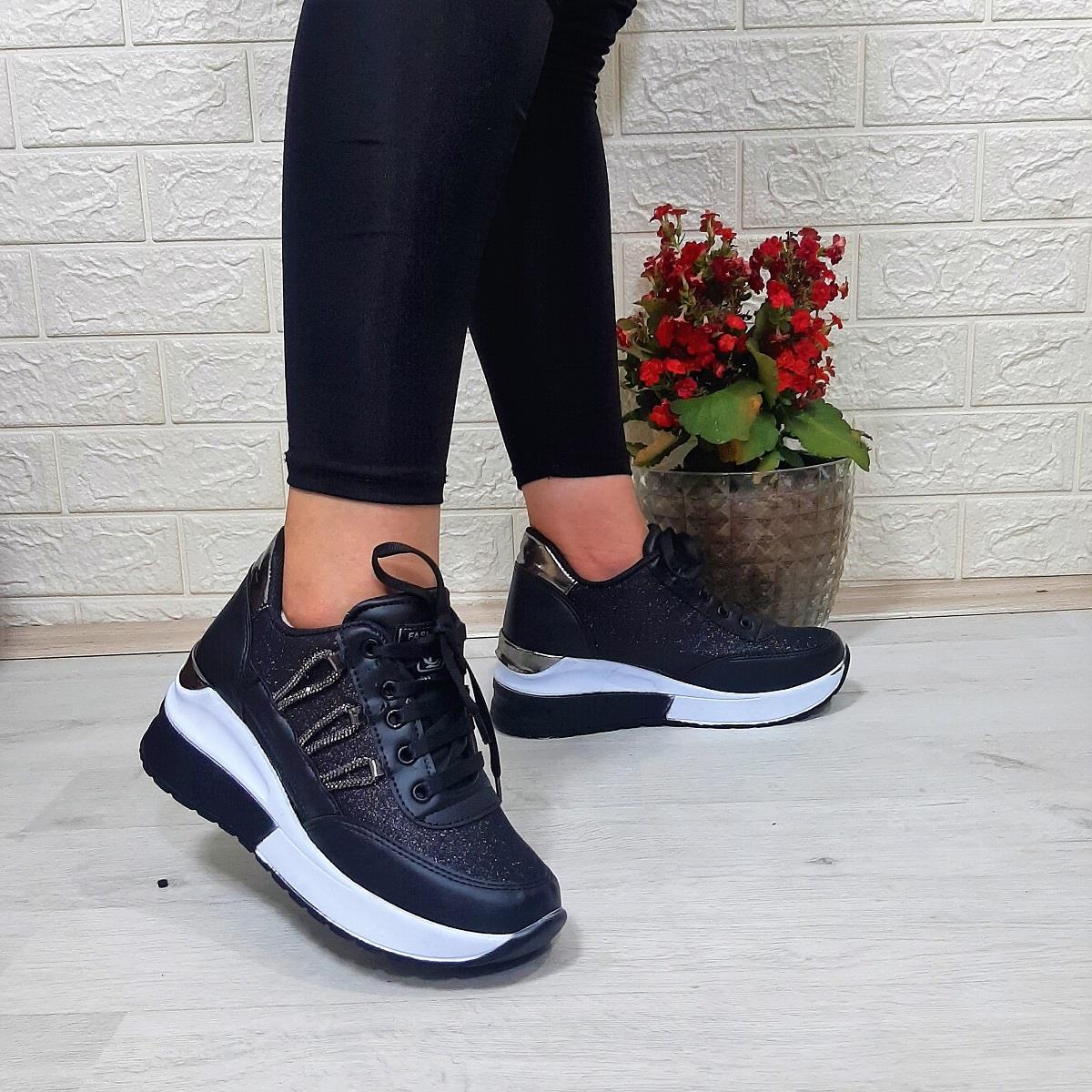 Lady Classy Siyah Simli Dolgu Topuk Bayan Spor Ayakkabı