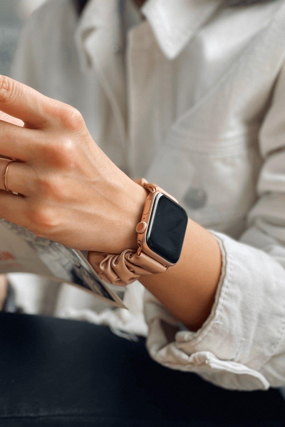 Scrunchie Apple Watch Band Latte Silk