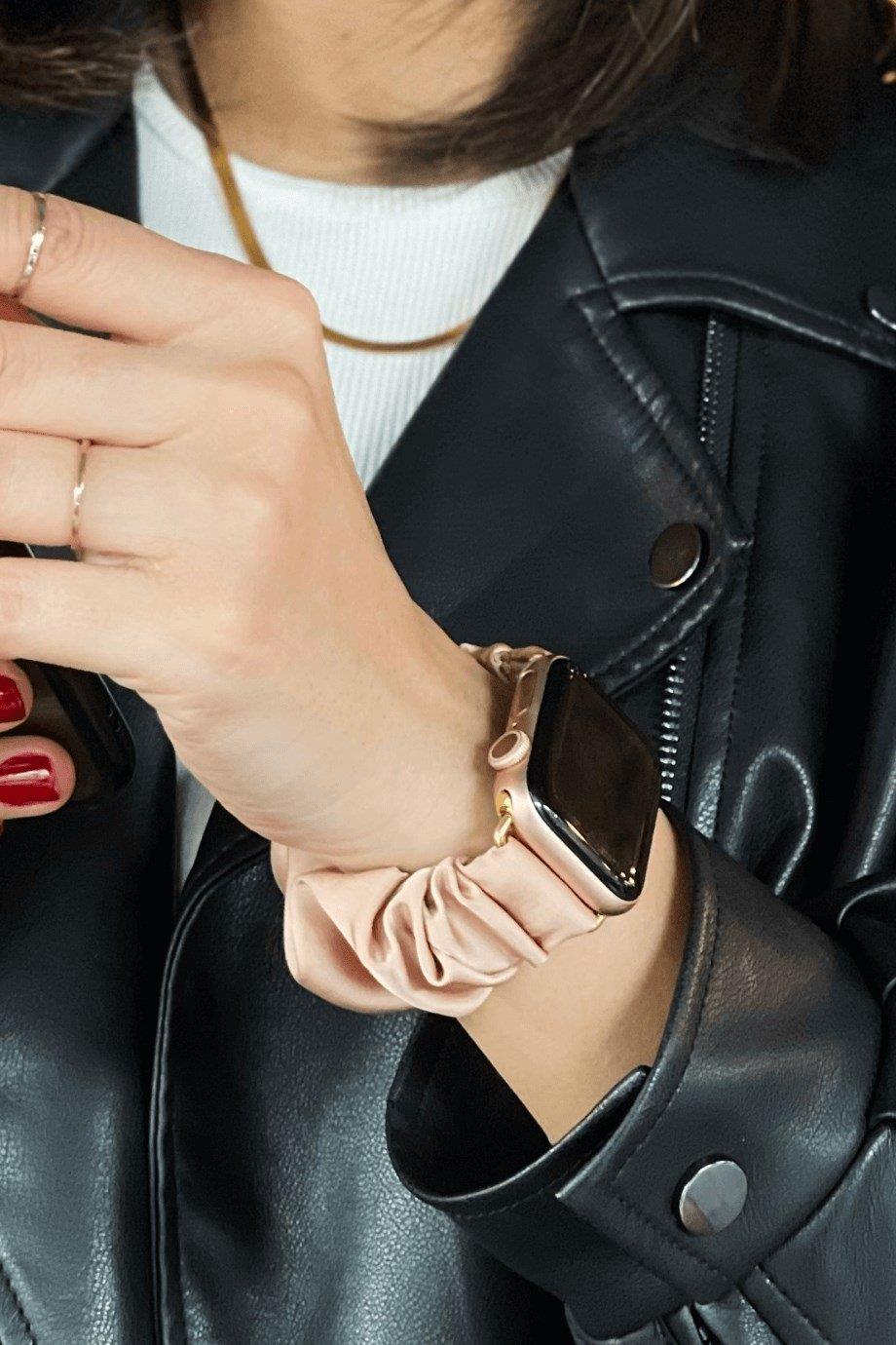 Scrunchie Apple Watch Band Latte Silk