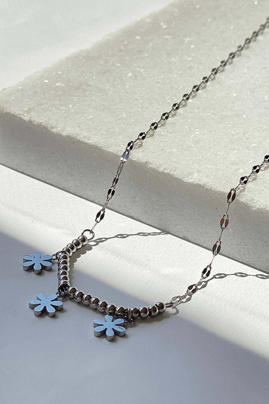 Tokasepeti Ball Detailed Floral Necklace Lame