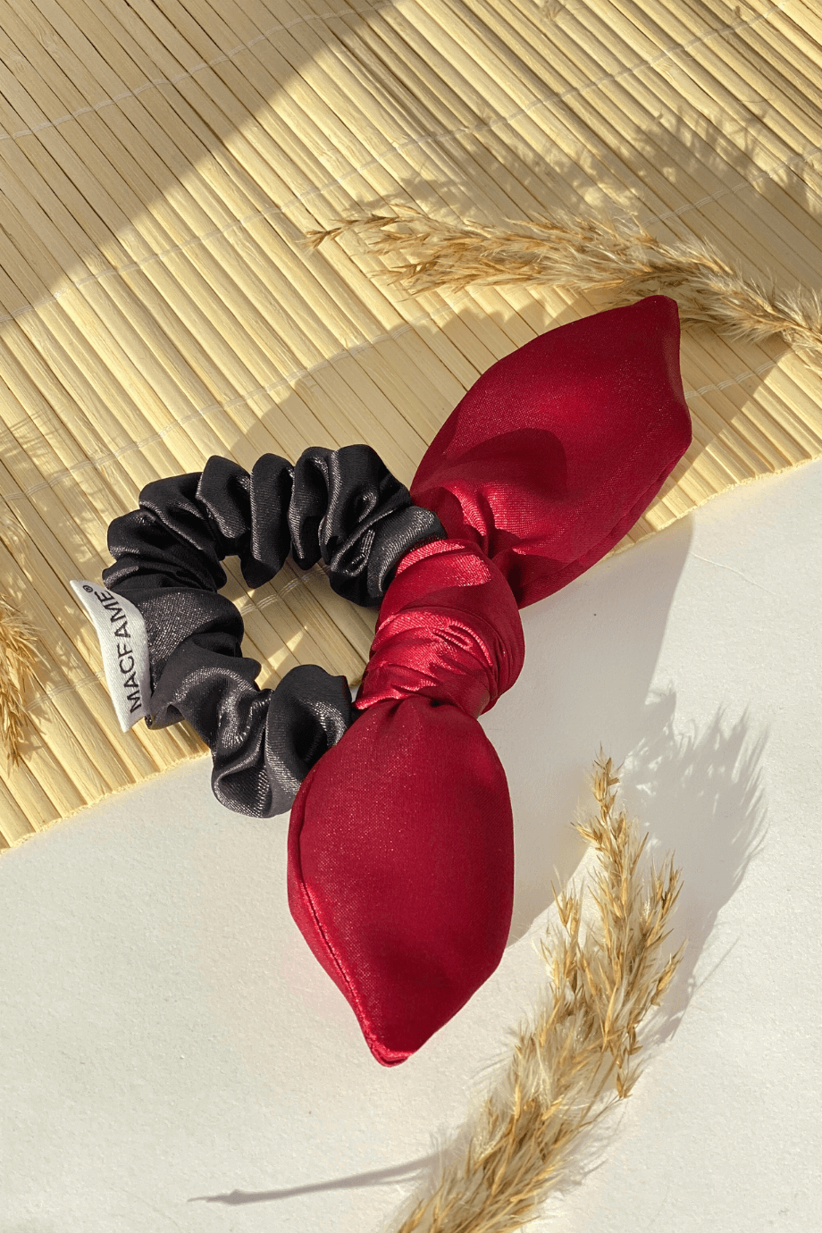 Kulaklı Saten Scrunchie Toka Bordo
