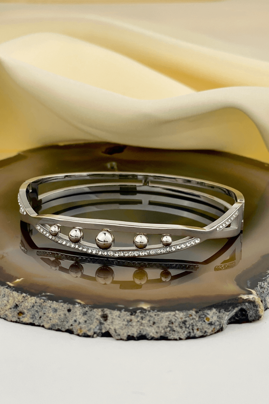 Charming Wave Style Hinge Silver Bangle