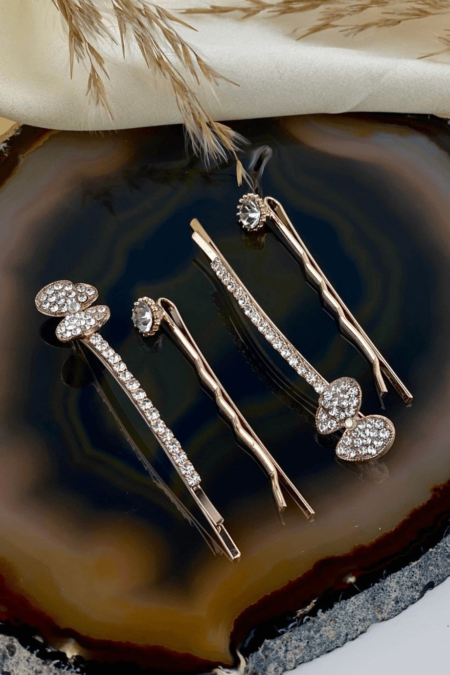 Tokasepeti Small Butterfly Detailed Gemstone Quadruple Wire Buckle Set Lame
