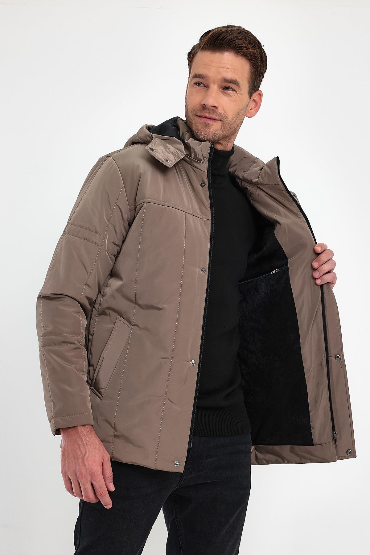 Erkek Krem Standart Fit Normal Kesim Çıkmalı Kapüşon Dik Yaka Mont
