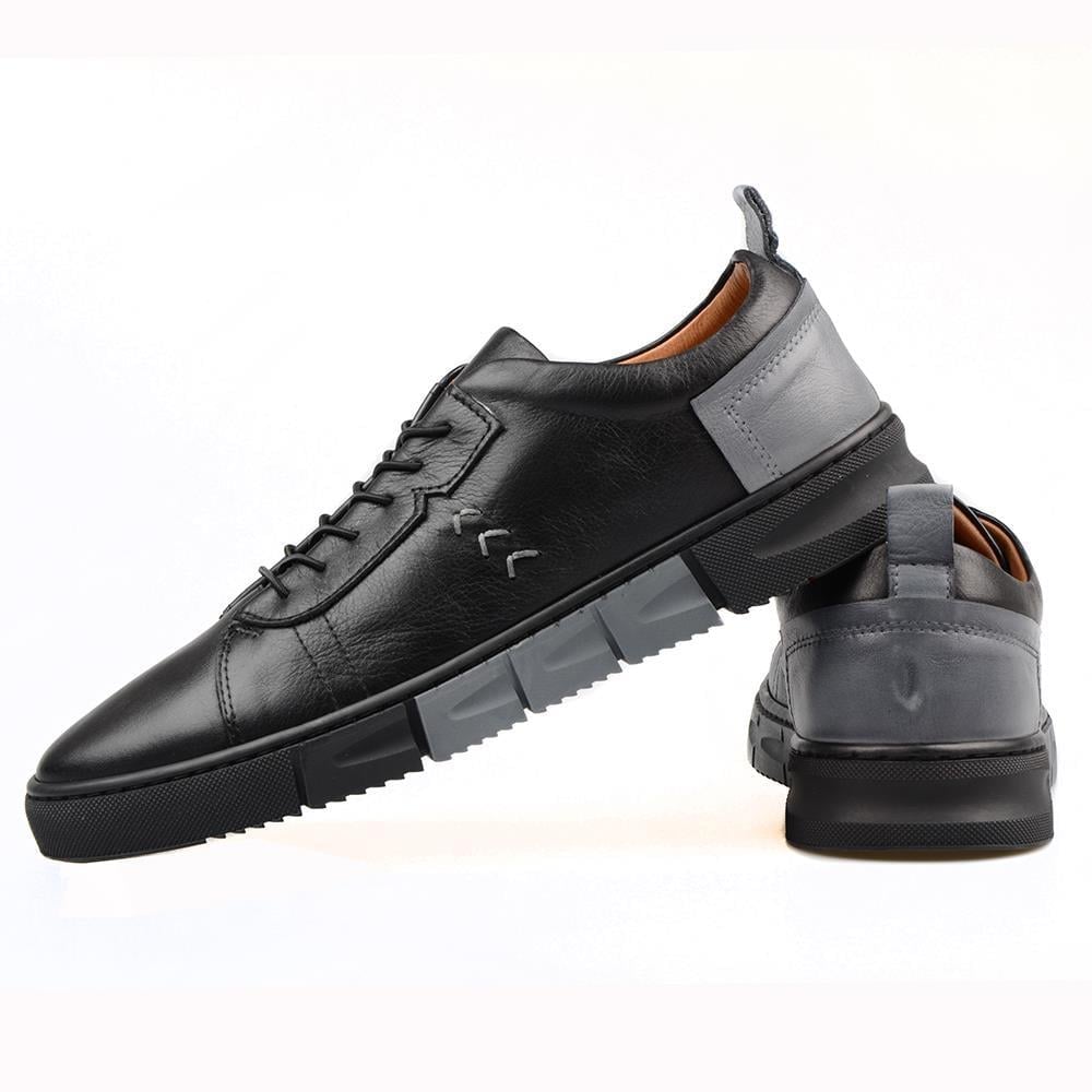 FootCourt Black Men Sneakers