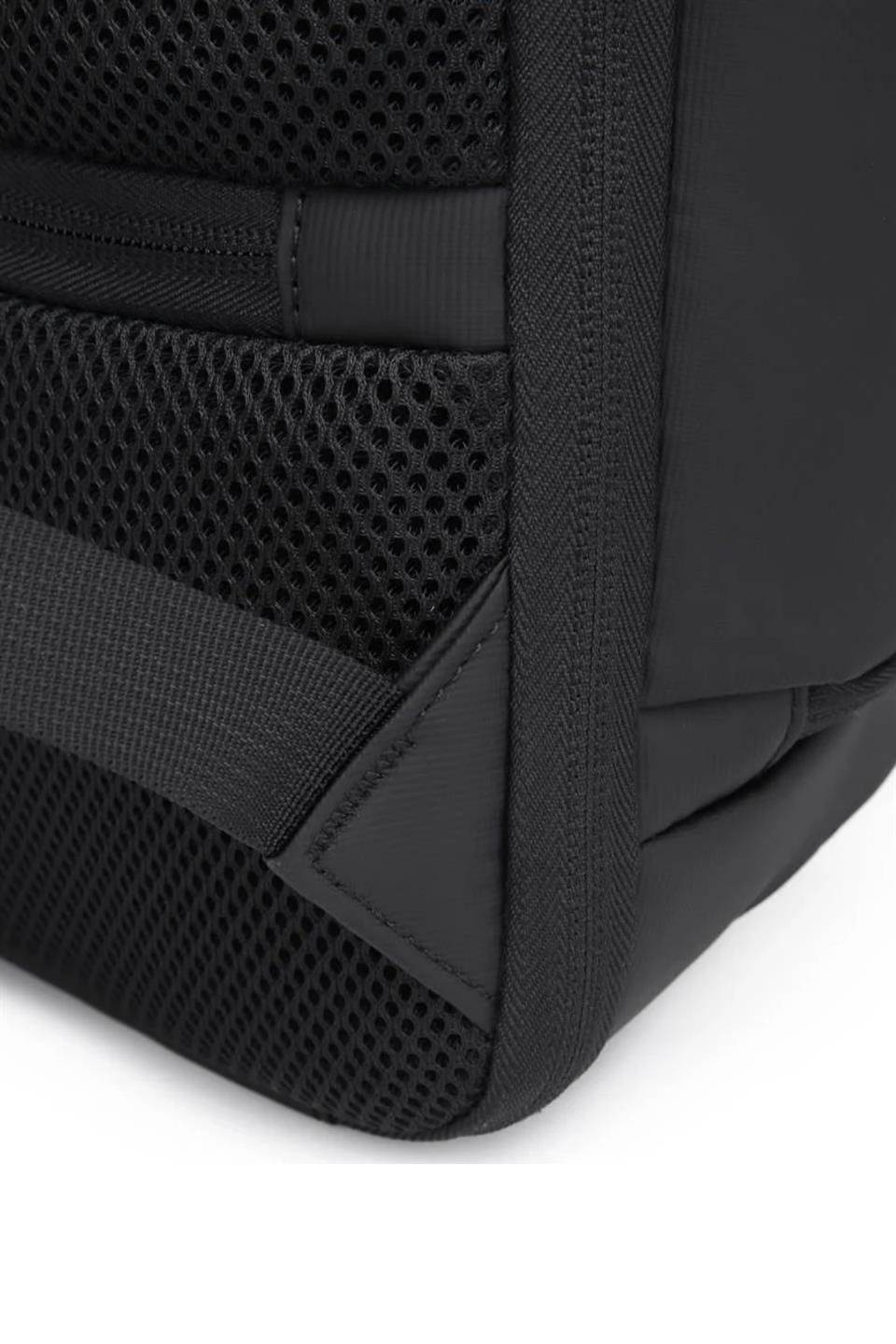 {Smart Bags}