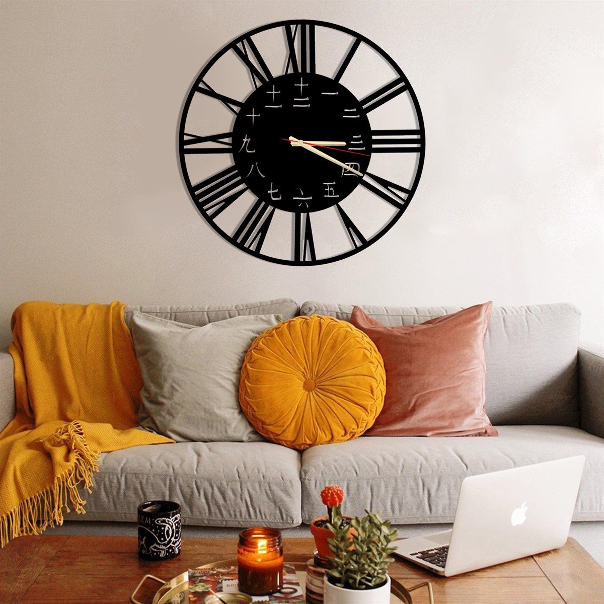 Équilibrée Horloge Murale