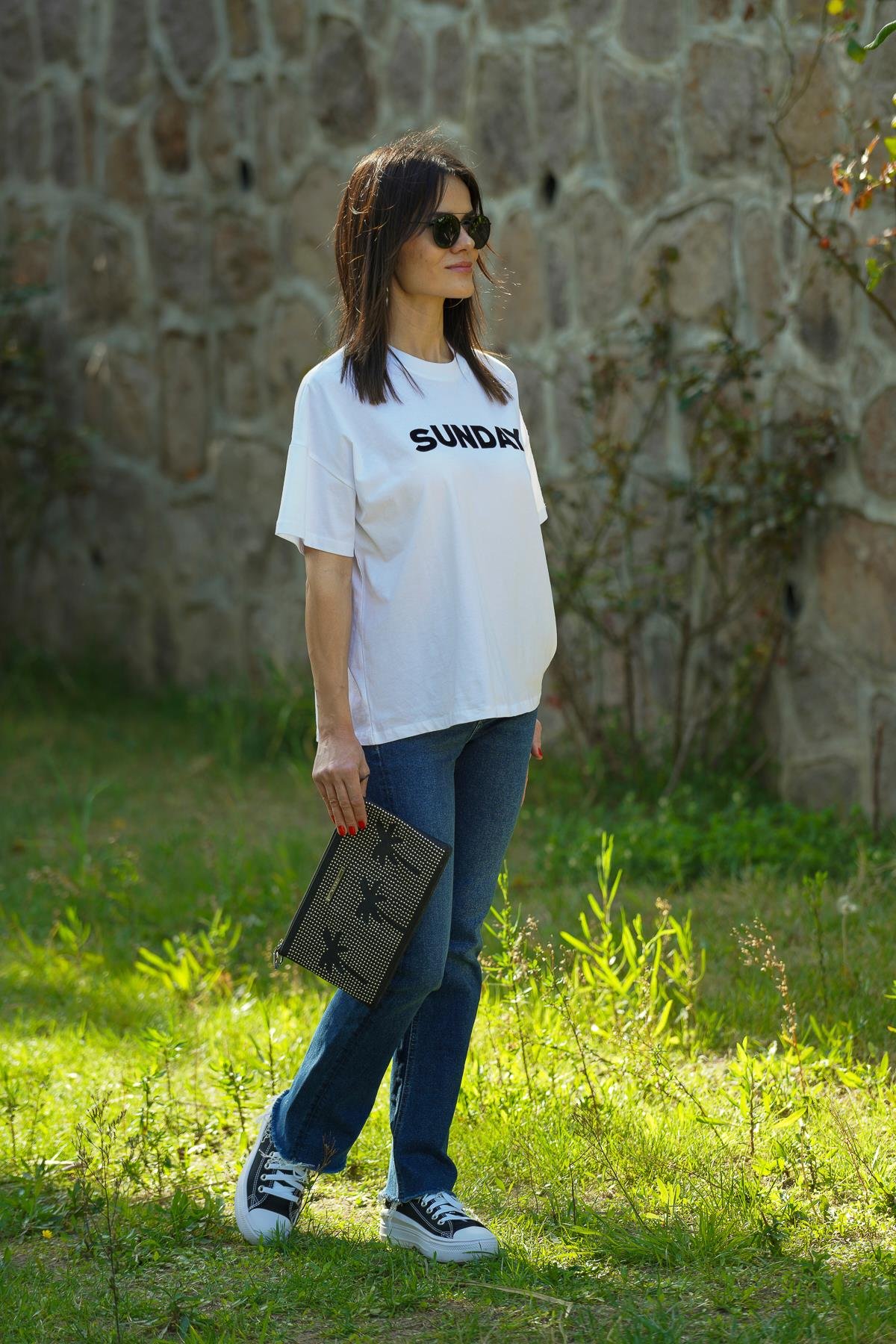 Mgebutik Beyaz Kadın Sunday Yazılı Bisiklet Yaka Oversize TshirtMgebutik Beyaz Kadın Sunday Yazılı Bisiklet Yaka Oversize Tshirt