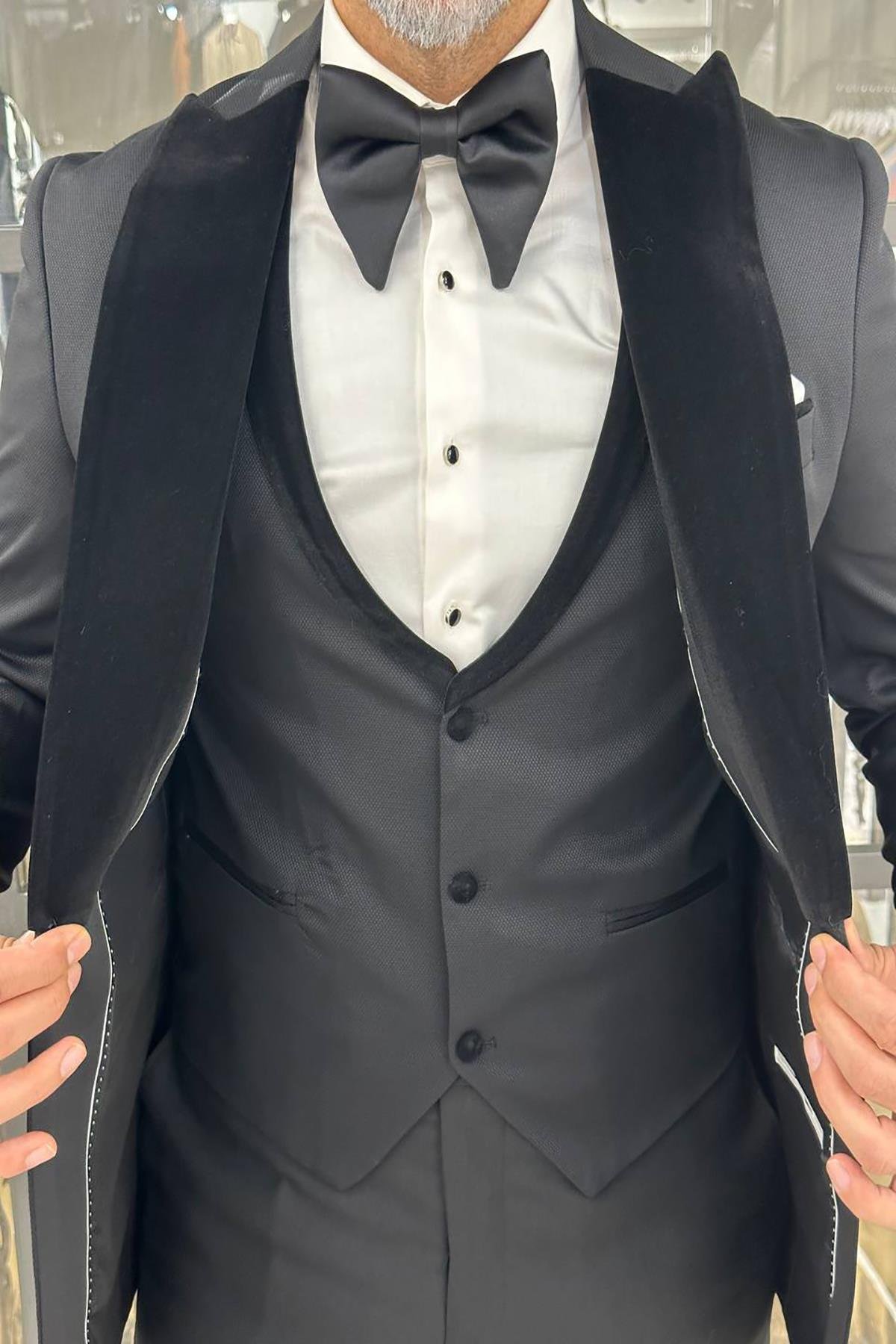  BLACK SUIT WITH GROOM VEST