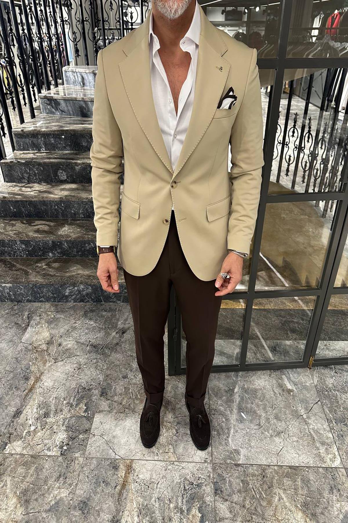 WIDE COLLAR JACKET