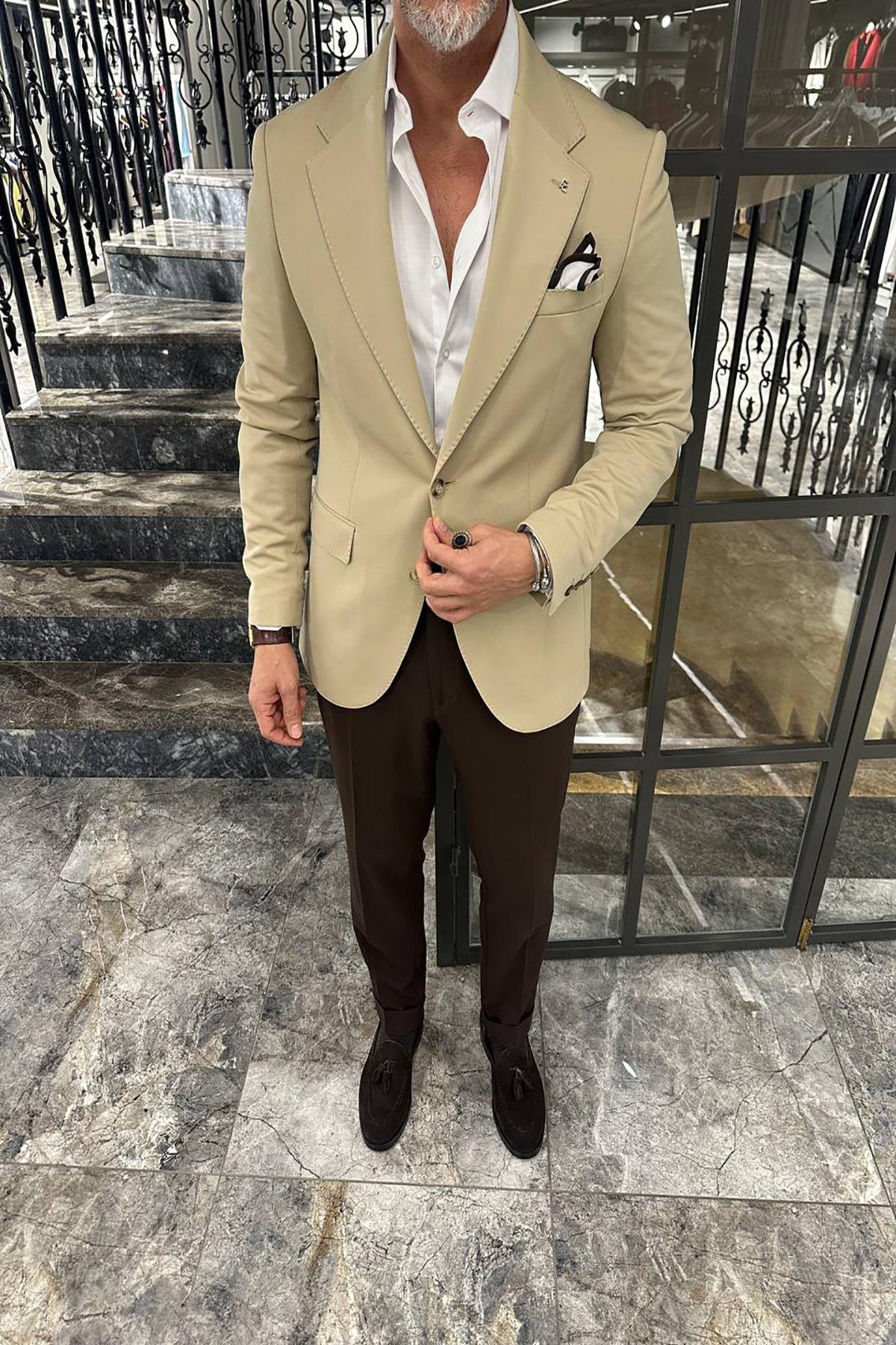 WIDE COLLAR JACKET