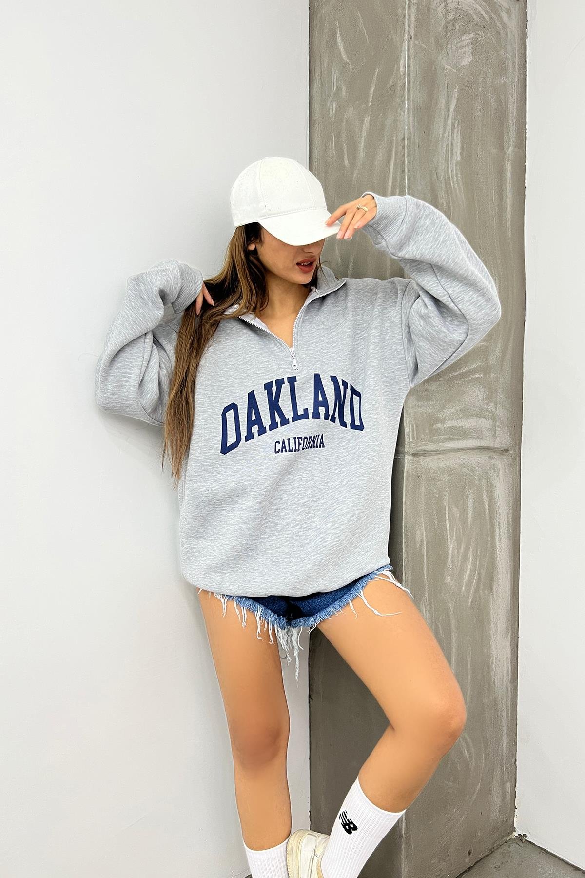 Gri Oakland Baskılı Fermuarlı Sweat