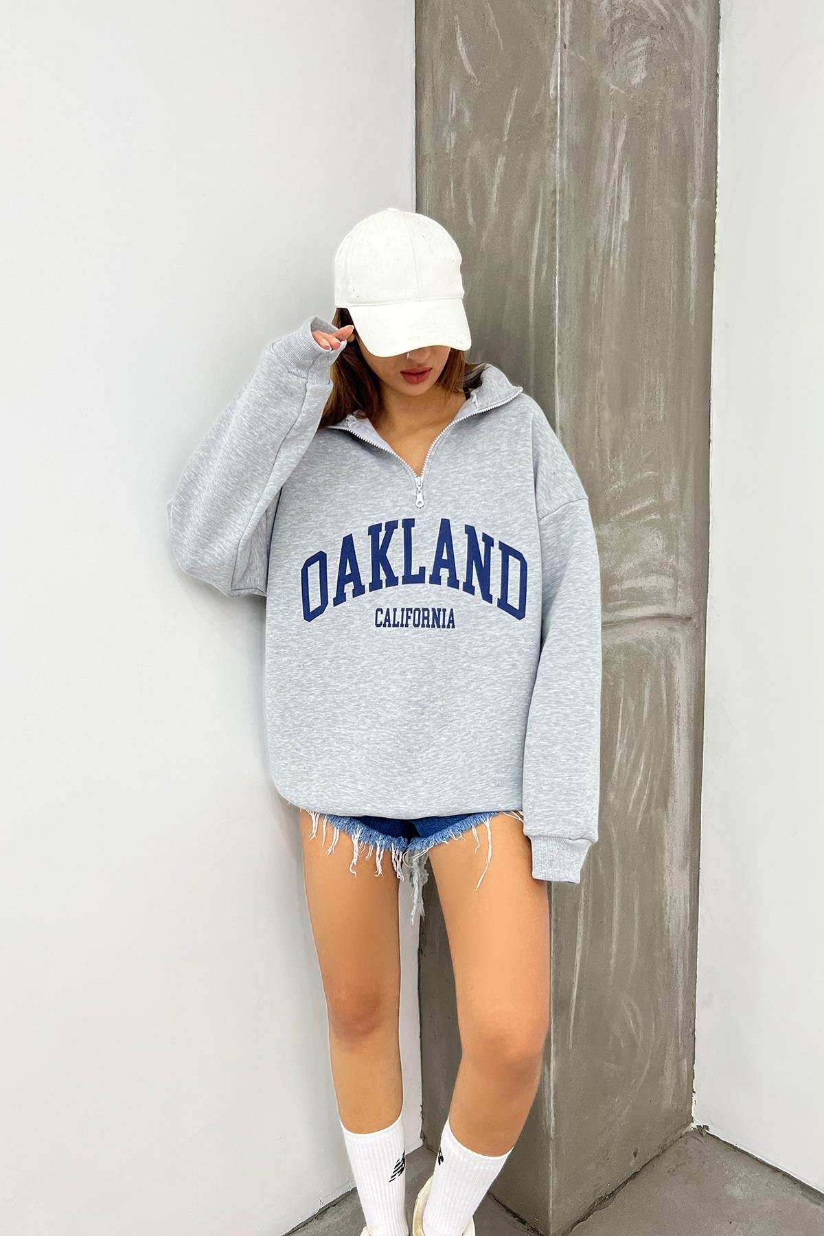 Gri Oakland Baskılı Fermuarlı Sweat