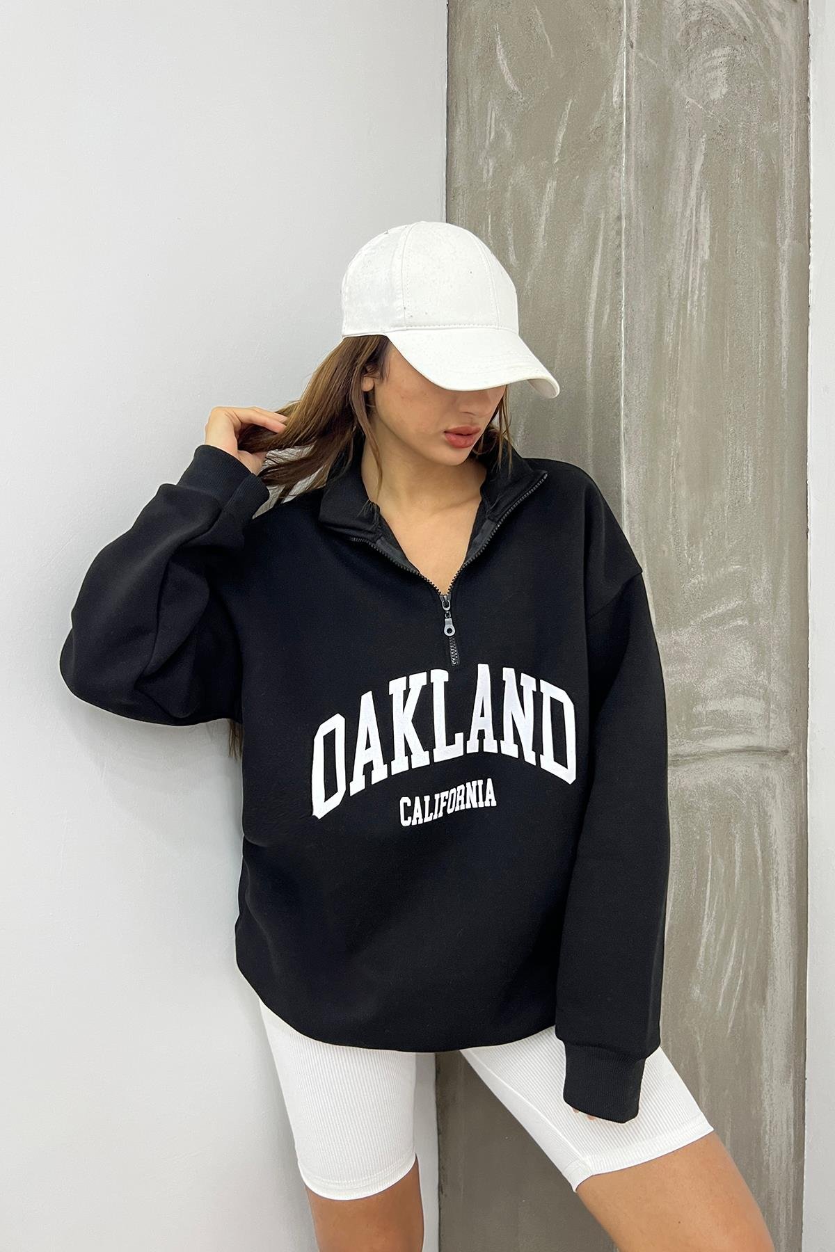 Siyah Oakland Baskılı Fermuarlı Sweat