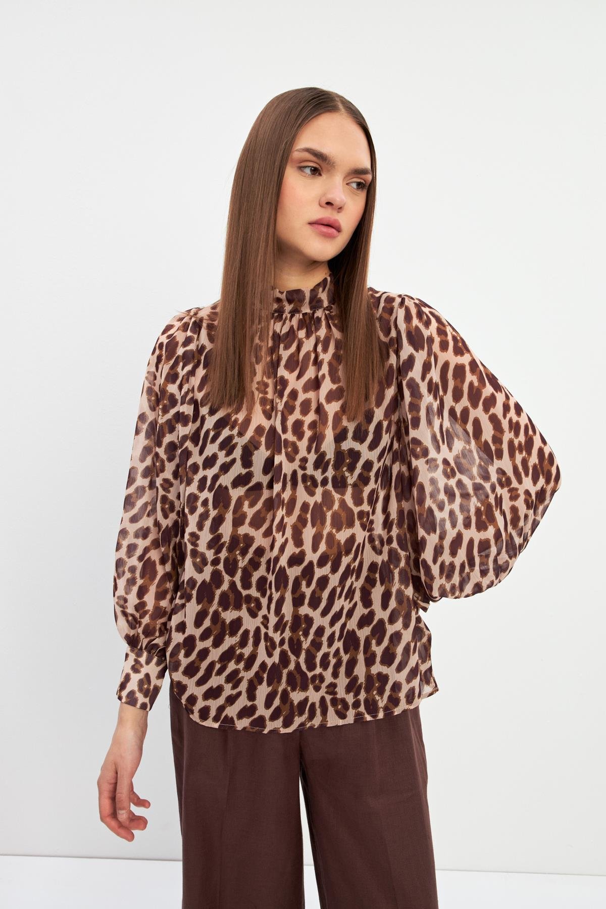 Bej-Kahve Leopar Desenli Boyundan Bağlama Detaylı Bluz Kadın Blouse modelleri
