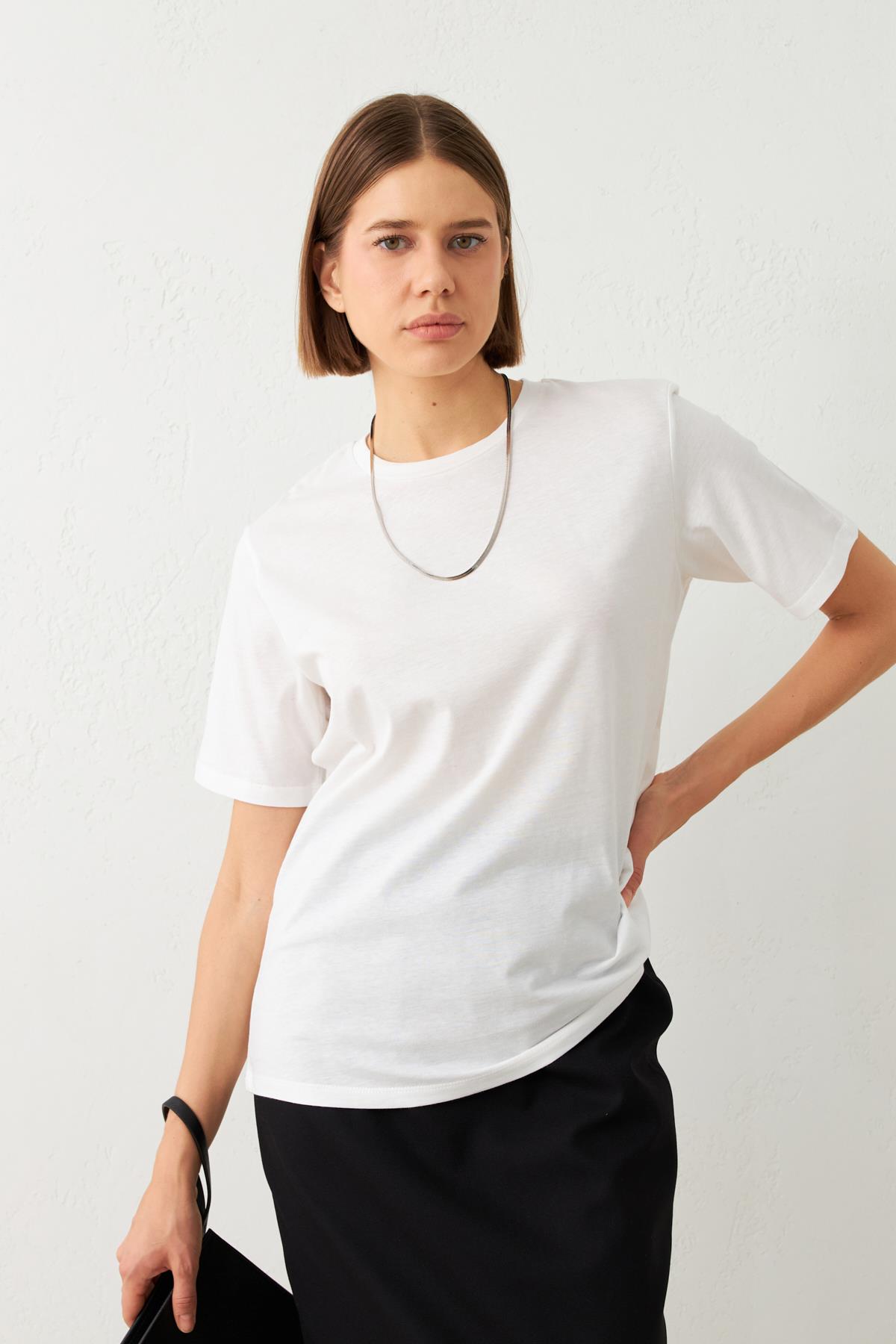 Ekru Bisiklet Yaka Düz T-Shirt Kadın T-Shirt modelleri