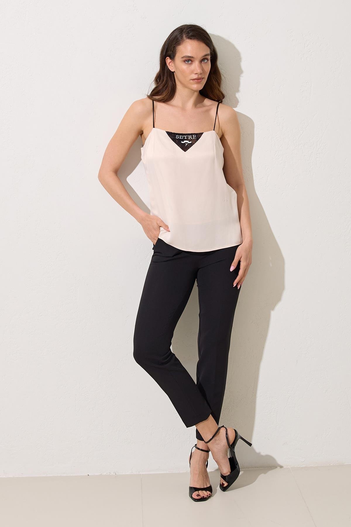 Ekru İnce Askılı Yakada Dantel Detaylı Bluz Kadın Blouse modelleri