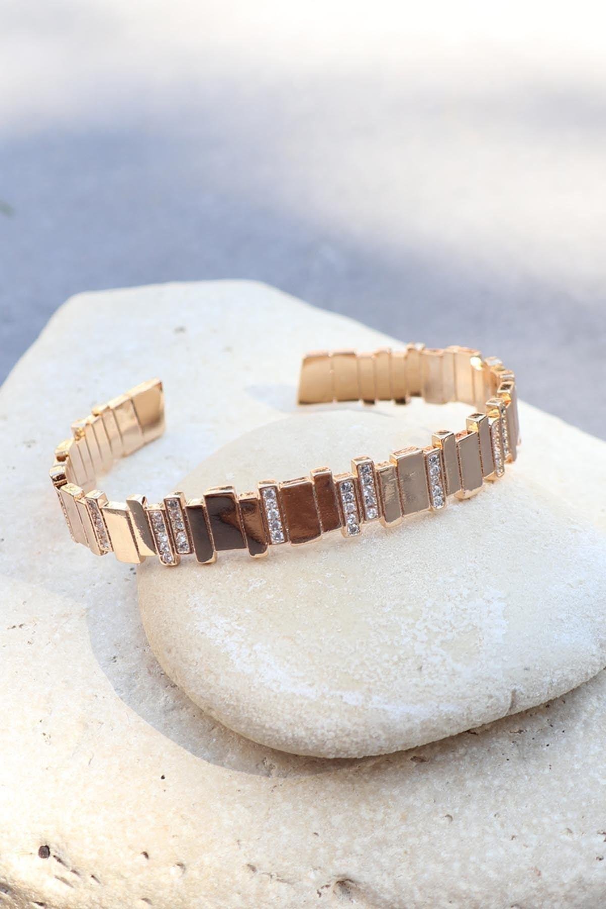Ekru Model Asimetrik Plaka Zirkon Taş Detaylı Rose Gold Çelik Kelepçe Bileklik Kadın Kategorisiz modelleri