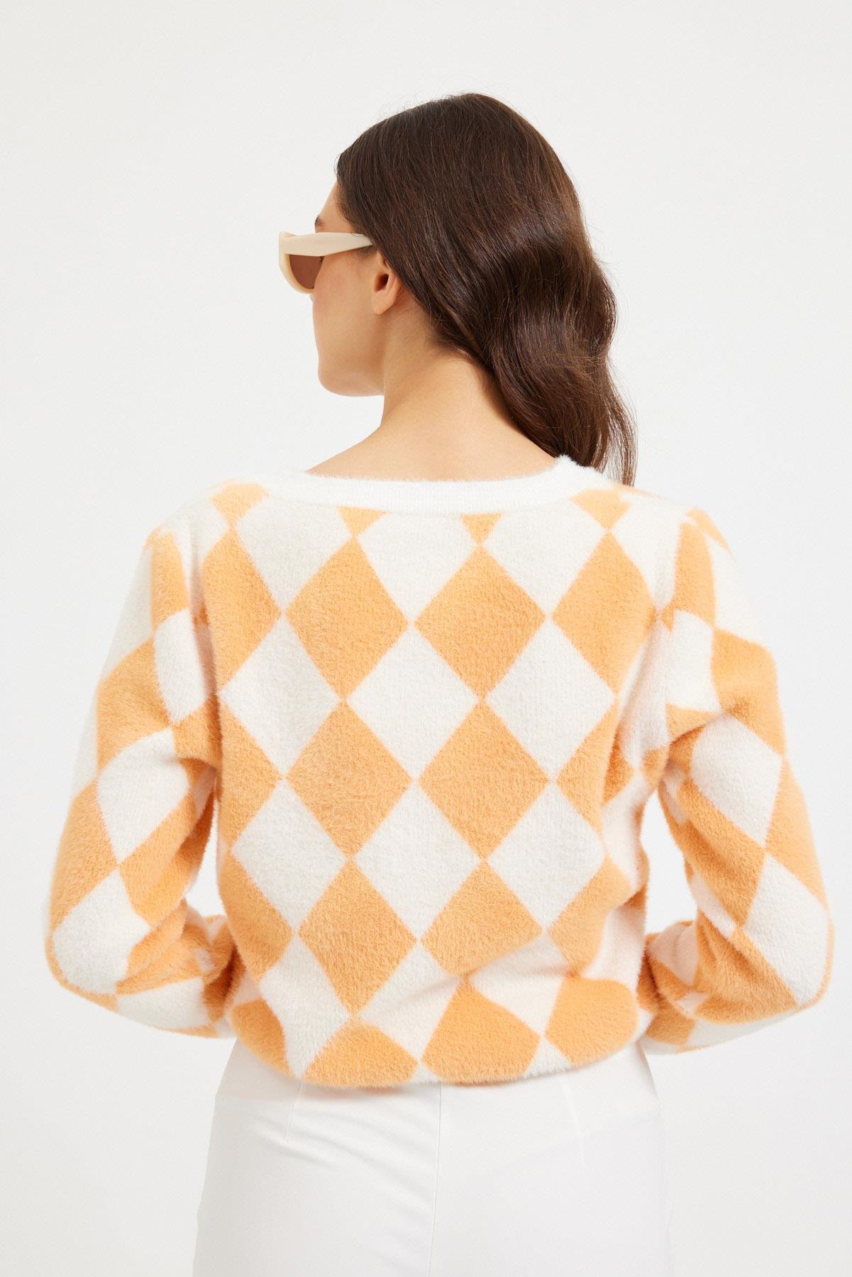 Ekru-Oranj Baklava Desenli V Yaka Triko Kazak Kadın Knitwear modelleri