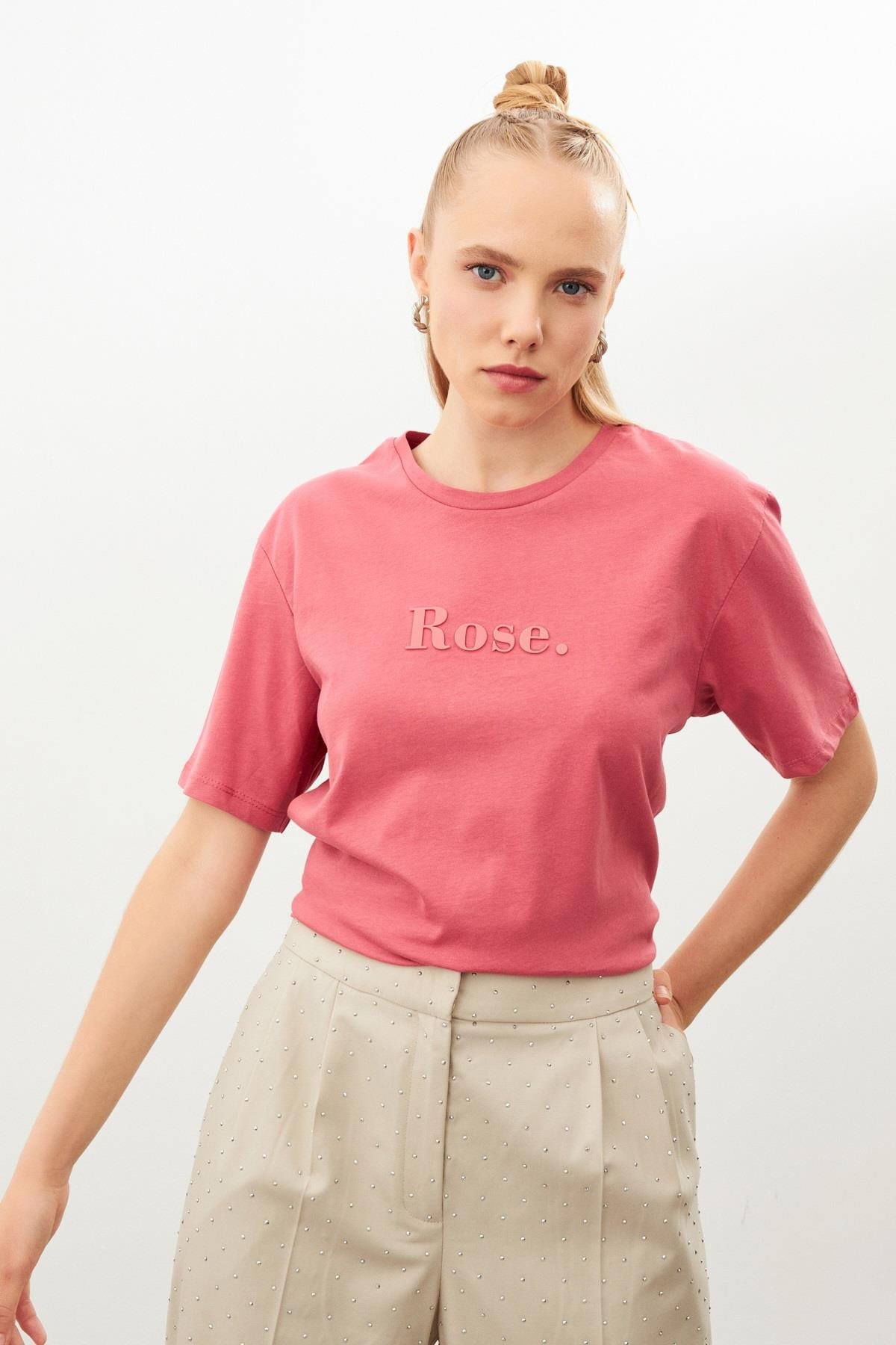 Gül Kurusu Kabartmalı Bisiklet Yaka T-Shirt Kadın T-Shirt modelleri