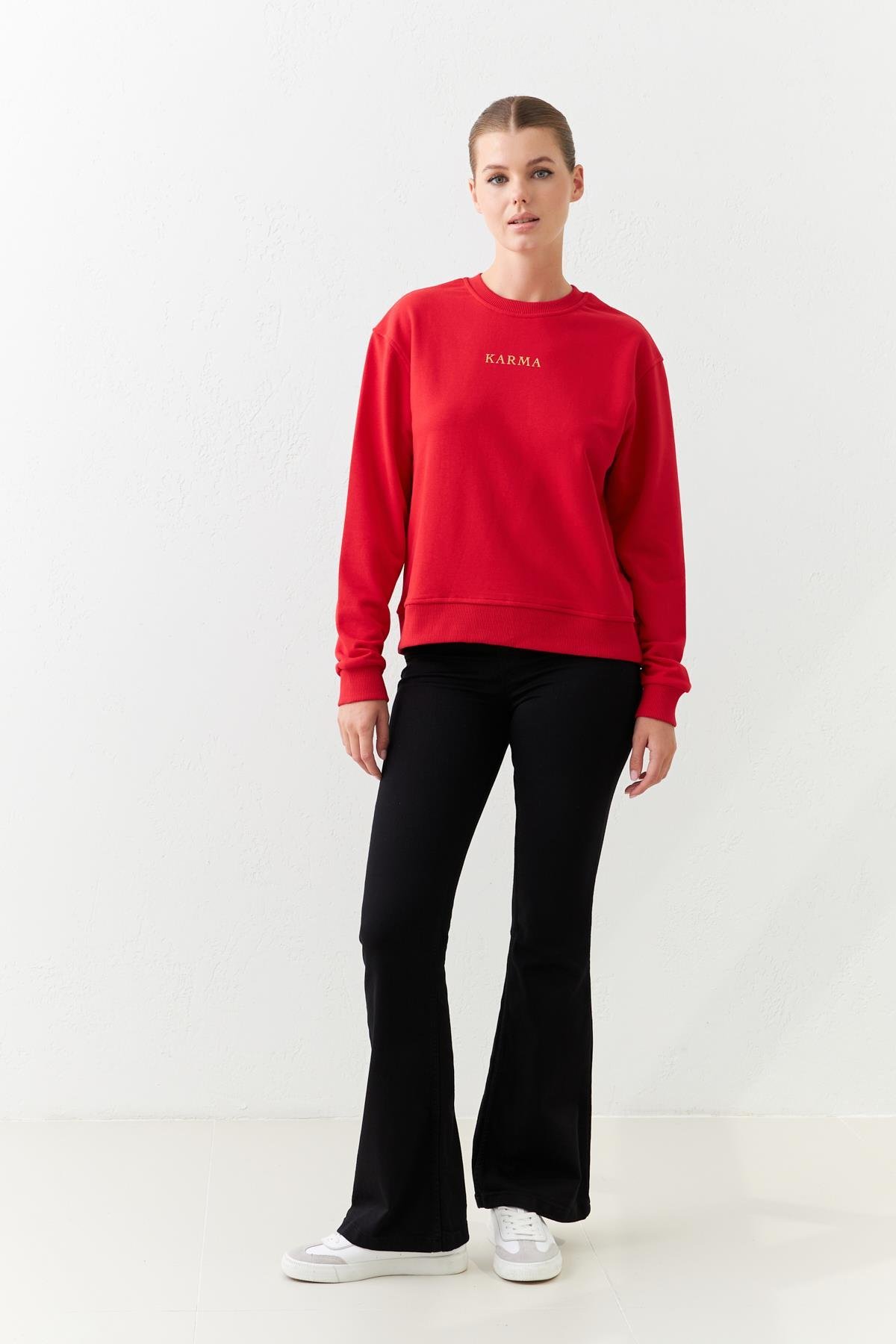 Kırmızı Baskı Detaylı Bisiklet Yaka Uzun Kollu Sweatshirt Kadın Kategorisiz modelleri