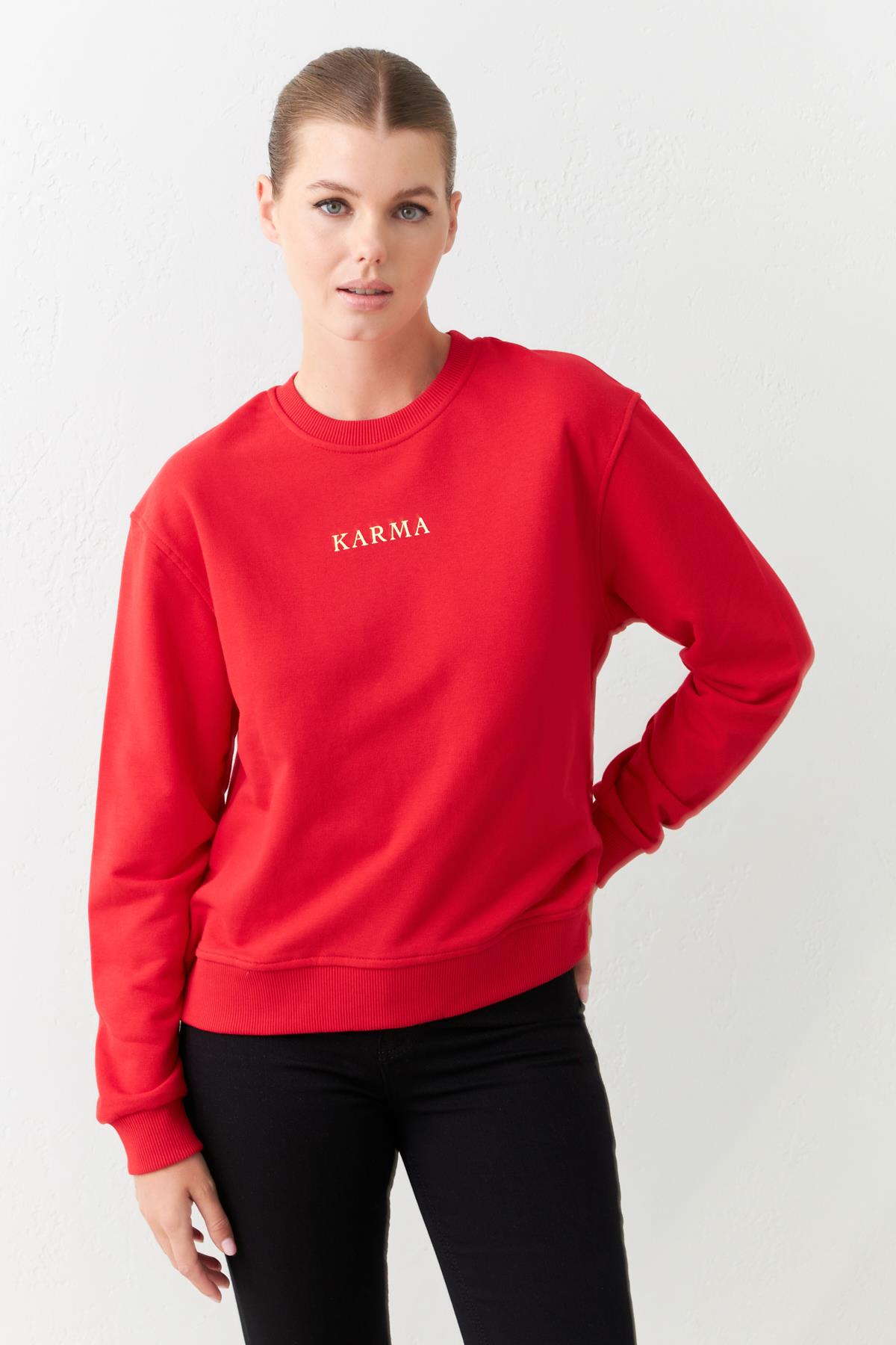 Kırmızı Baskı Detaylı Bisiklet Yaka Uzun Kollu Sweatshirt Kadın Kategorisiz modelleri