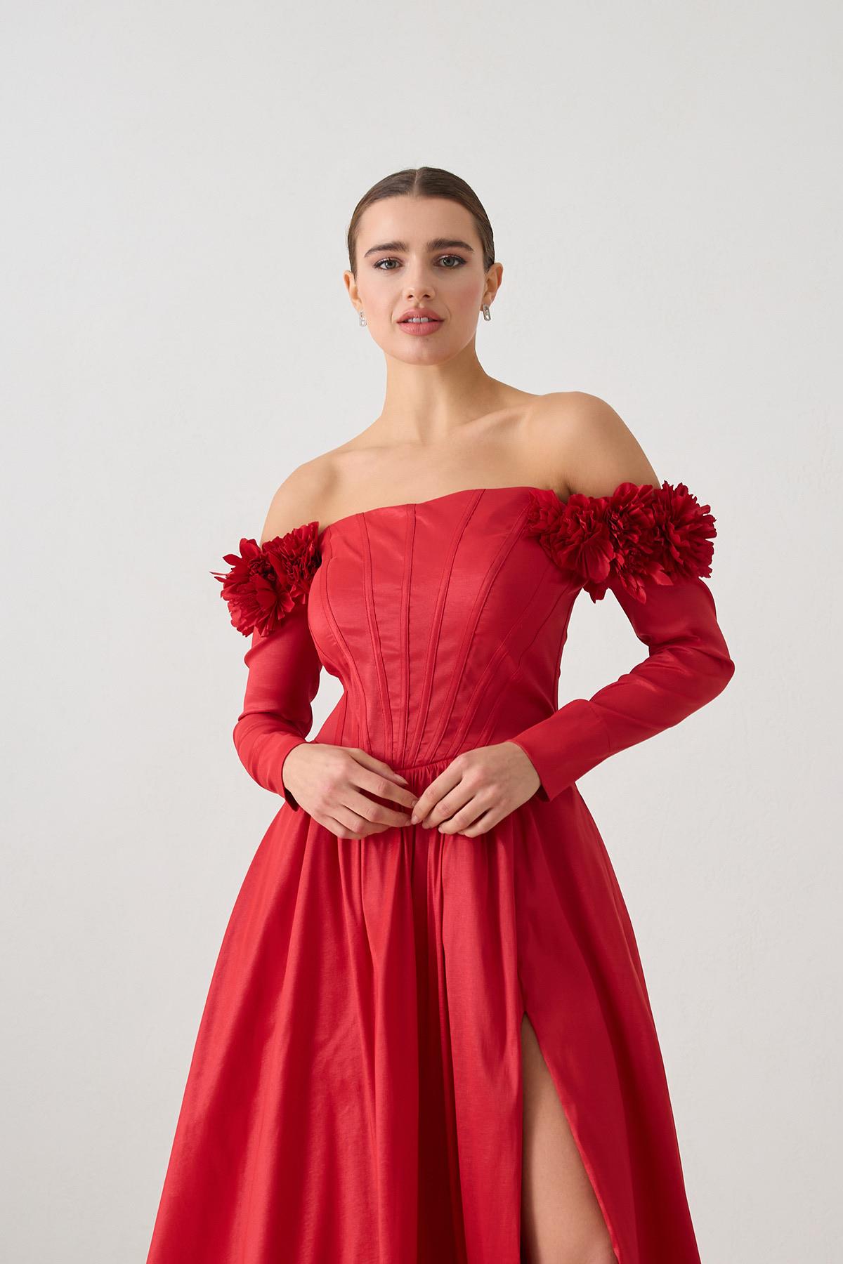 Kırmızı Starplez Omuzlarda Gül Ve Kol Detaylı Belden Oturtmalı Uzun Abiye Elbise Kadın Evening Dress modelleri