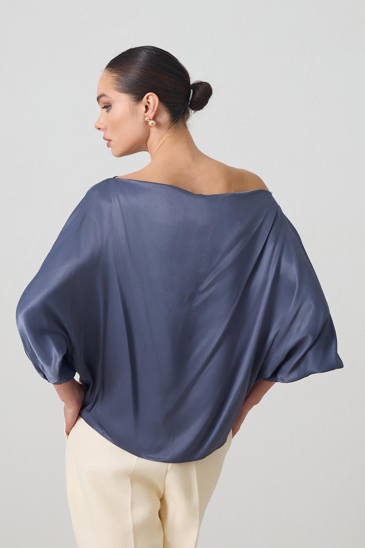 Lacivert Omuz Ve Kol Detaylı Rahat Kesim Şık Bluz Kadın Blouse modelleri